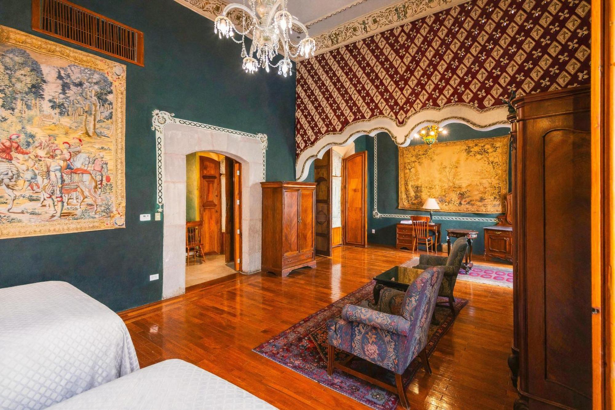 Presidential Suite