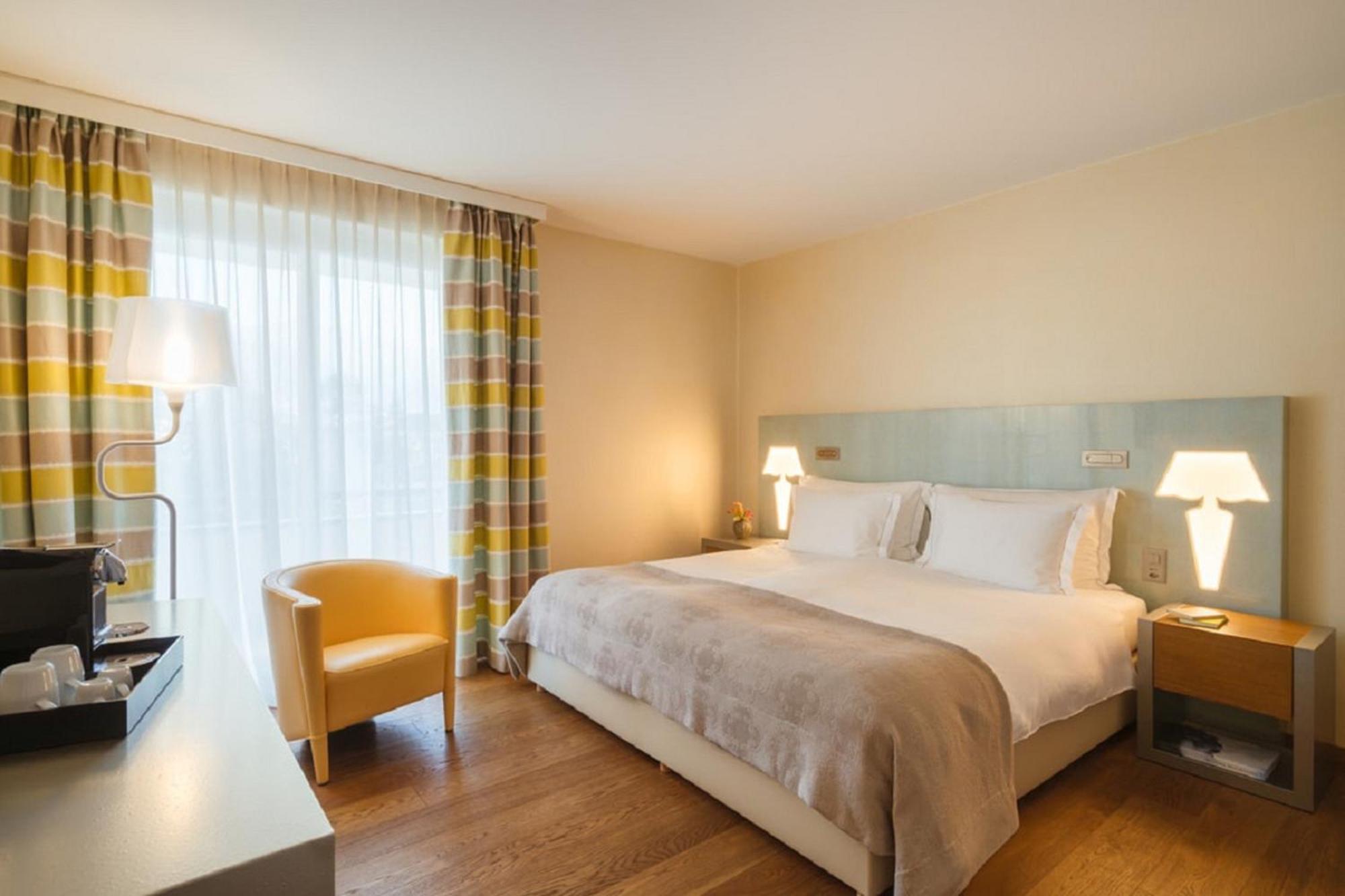 Kleines Standard Doppelzimmer mit Bergblick