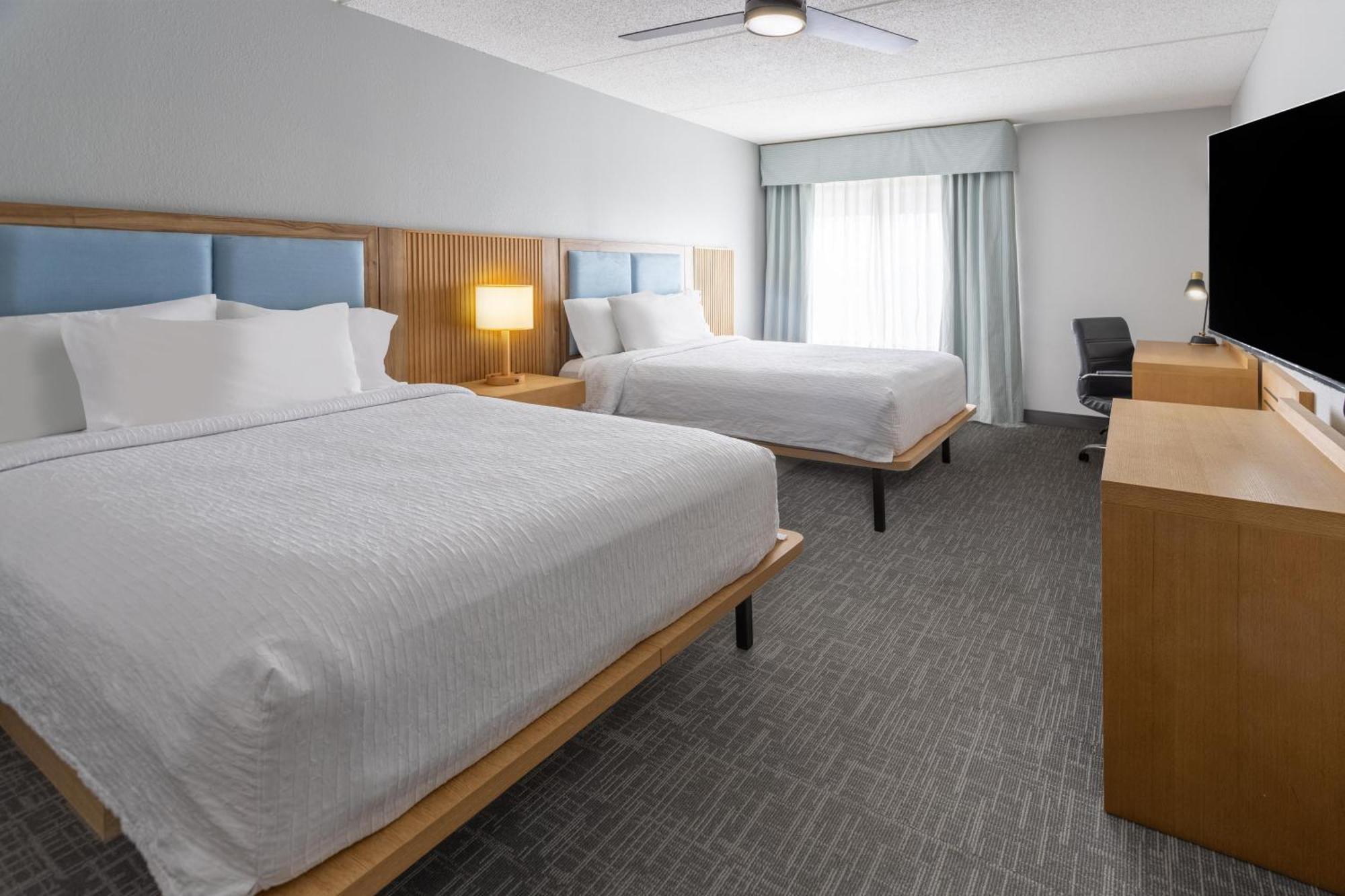 Queen Room with Two Queen Beds - Disability Access
