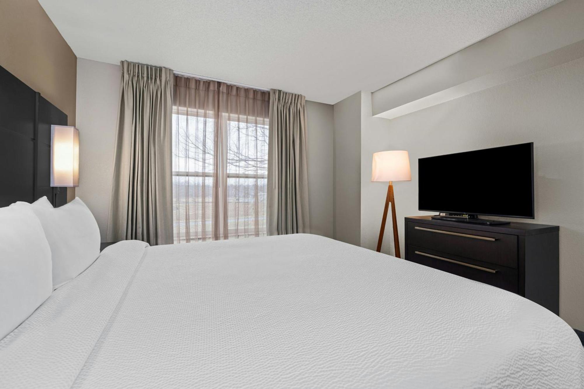 One-Bedroom King Suite,1756522401:JPEG