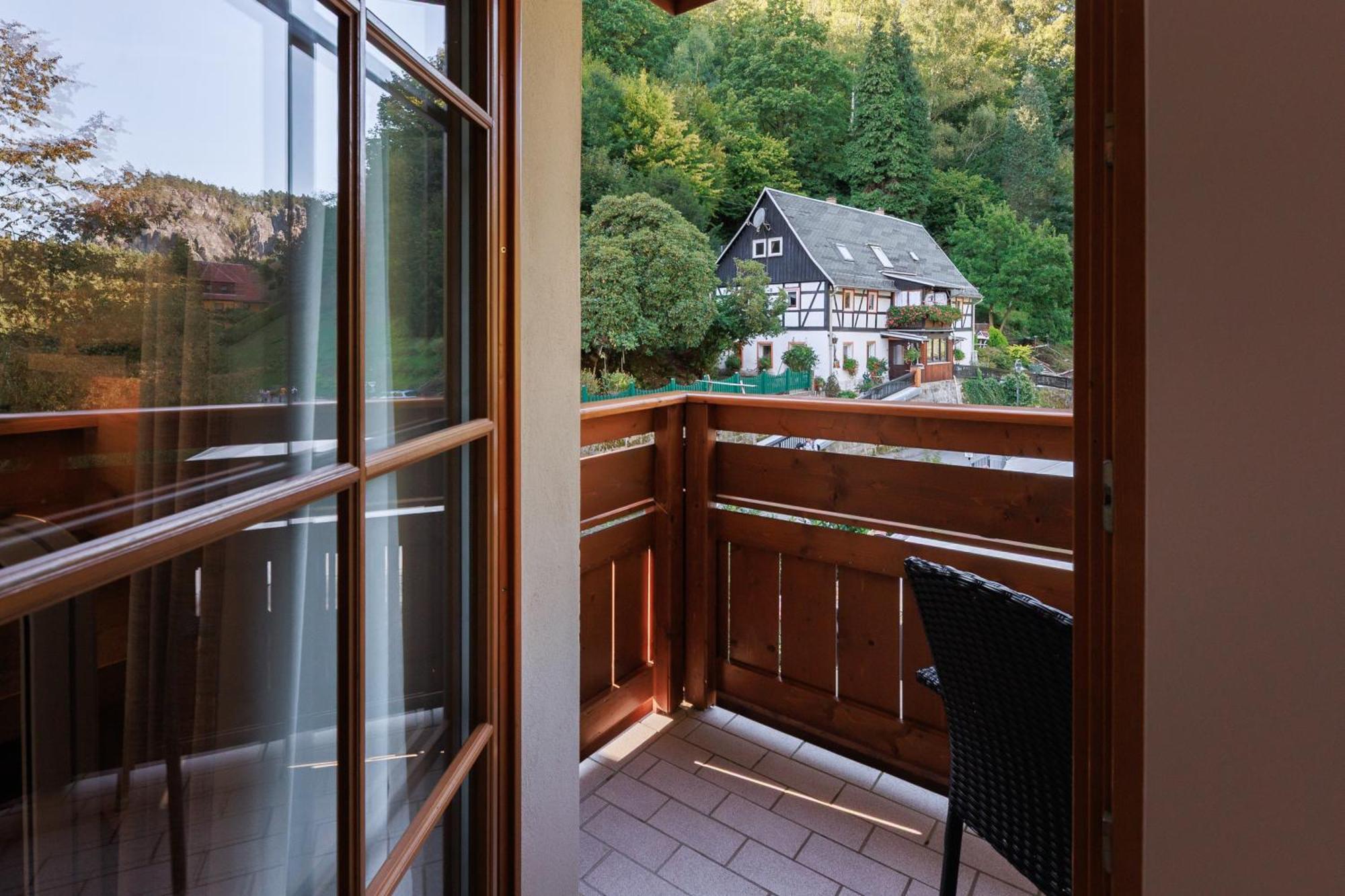 Doppelzimmer mit Balkon