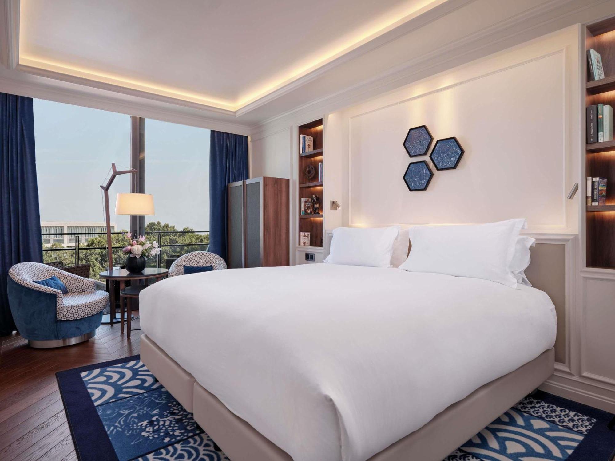 Luxury Double Room Balcony Garden View,1771498051:JPEG
