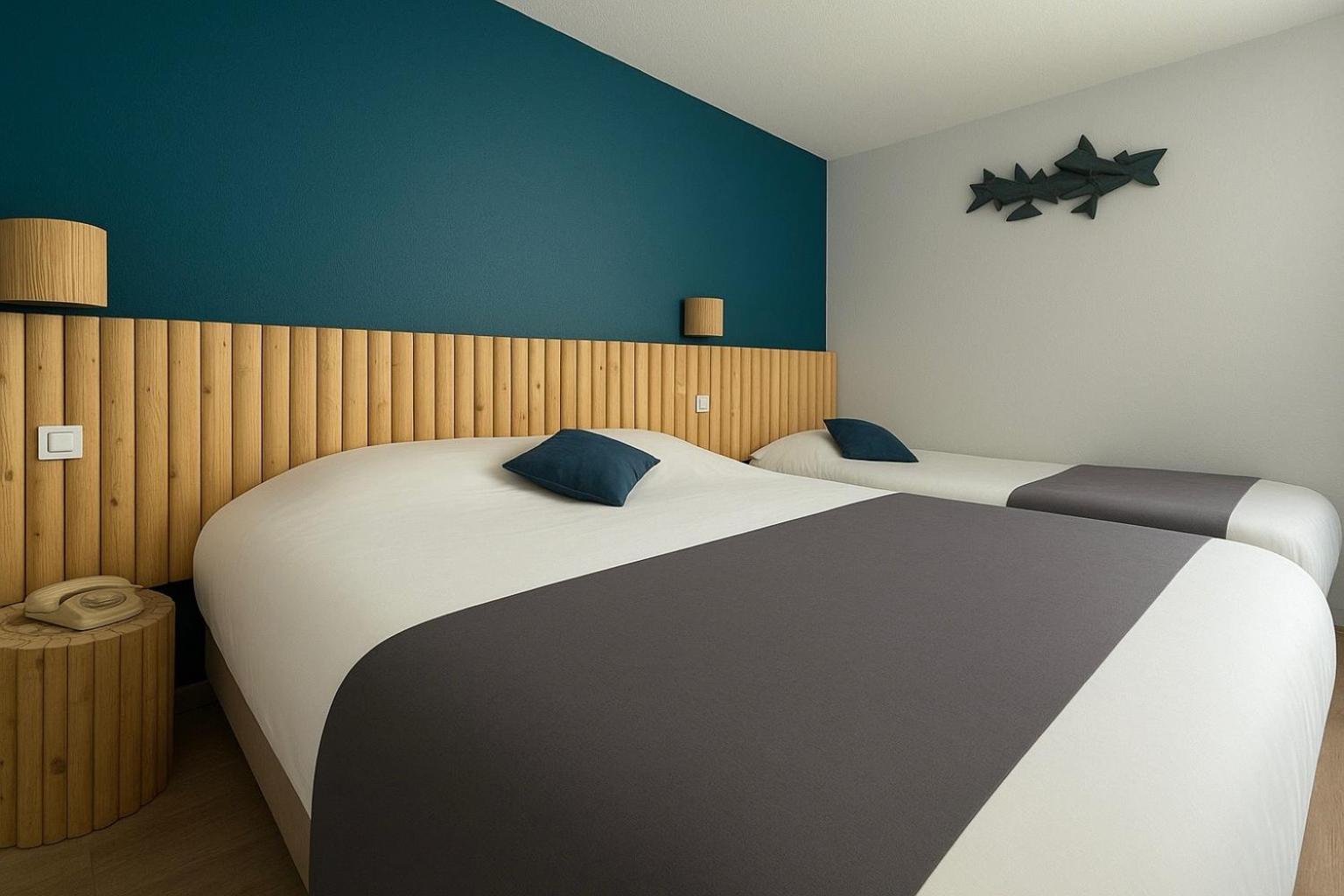 Chambre Triple (2 Adultes & 1 Enfant)