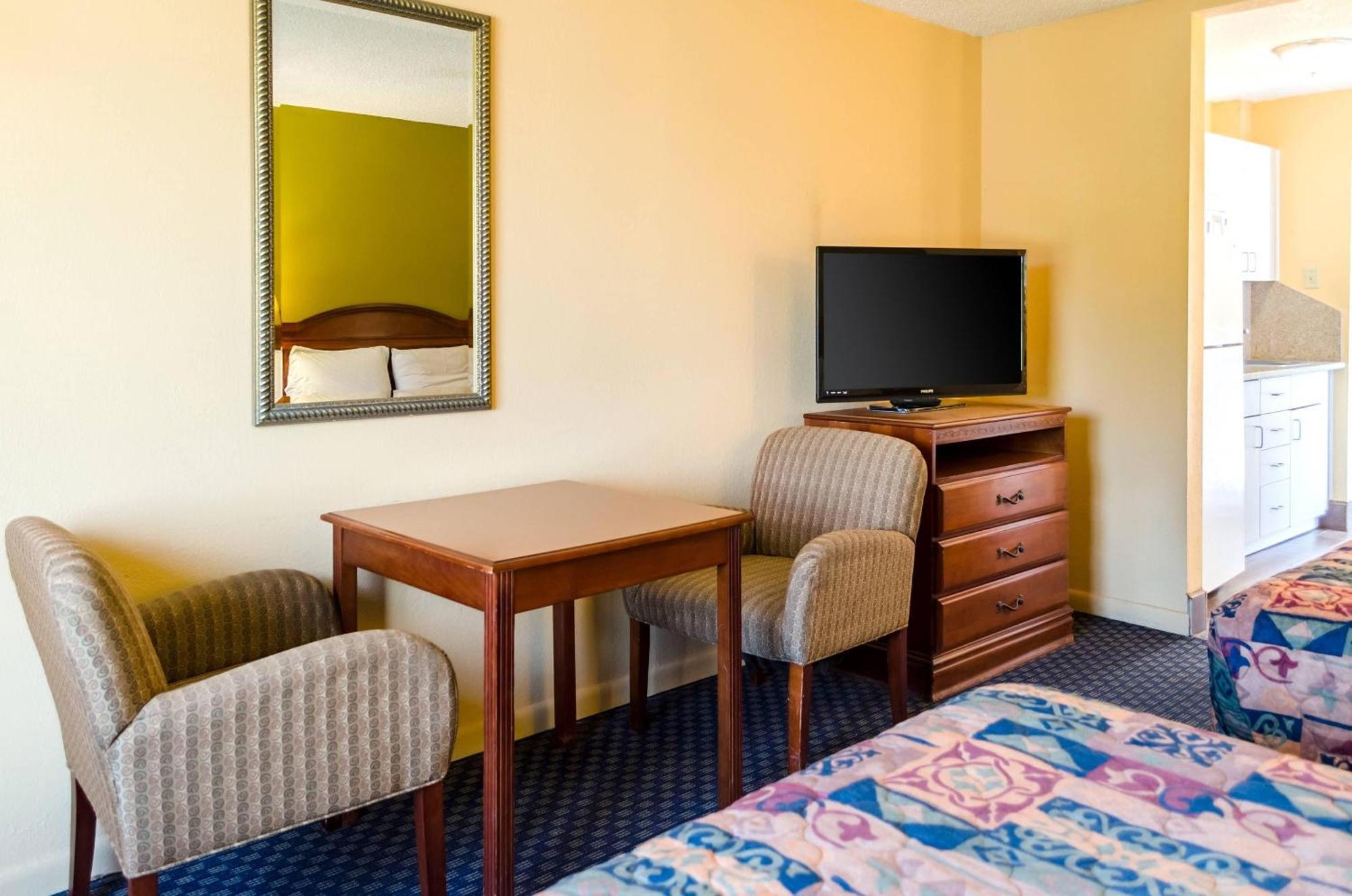 Double Room with Two Double Beds - Non-Smoking