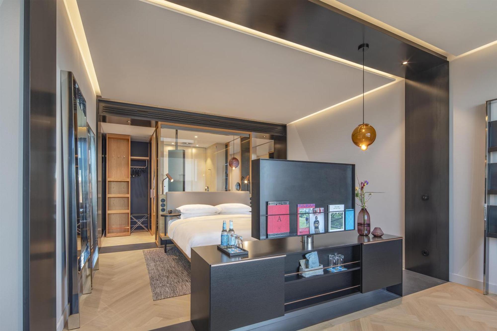 King Room with City View