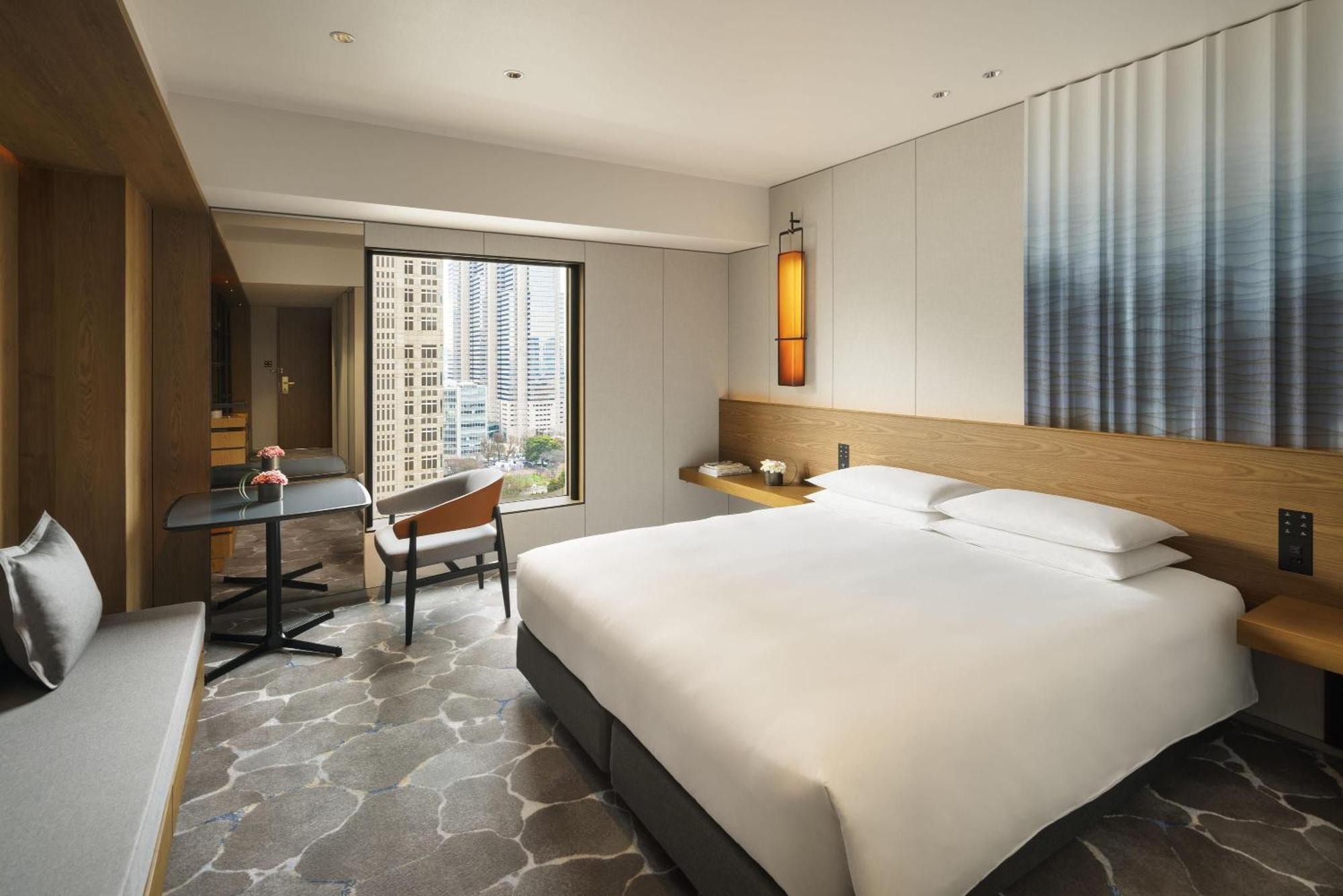 Habitación Doble Deluxe con cama extragrande y vistas a la ciudad