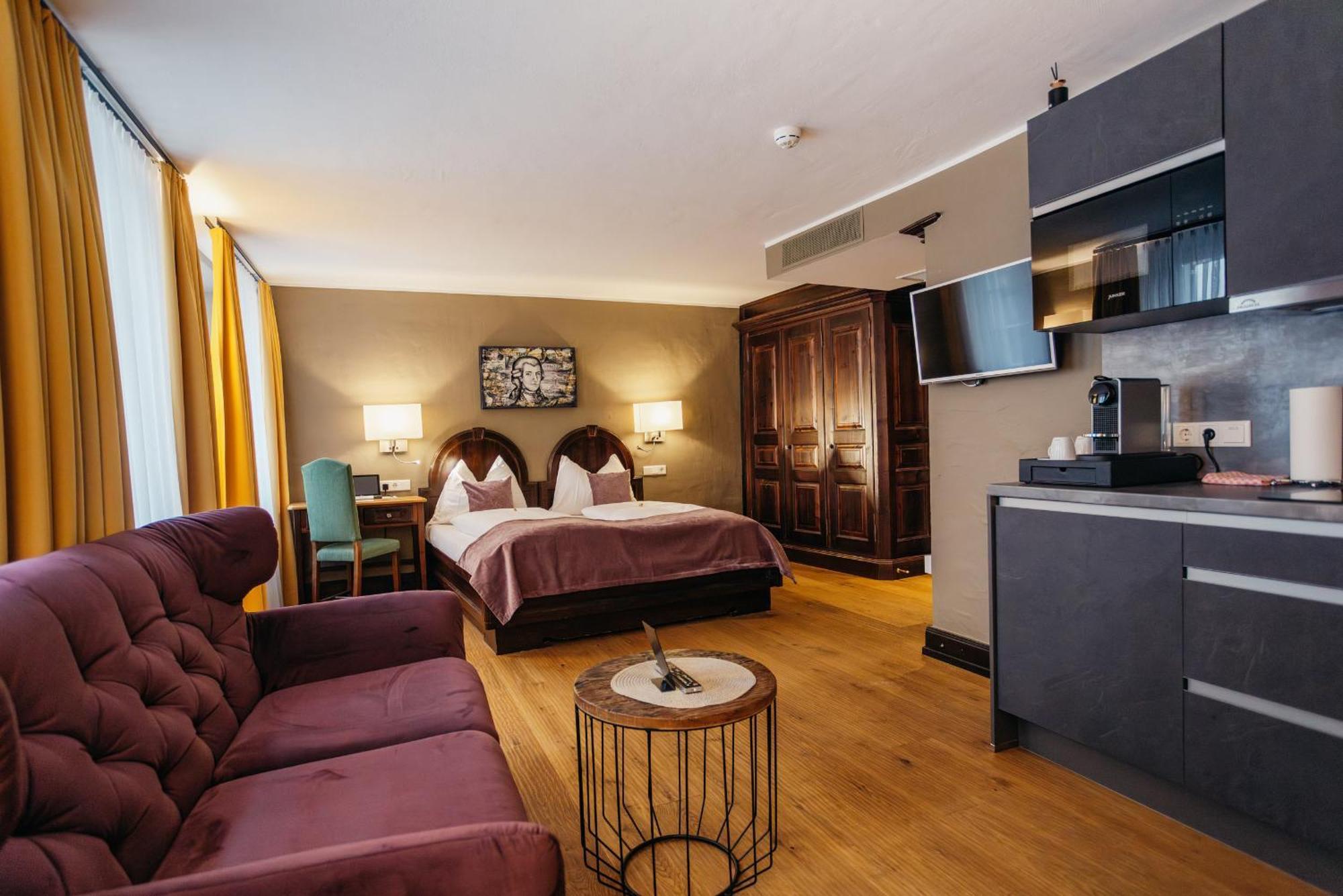 Junior Apartment