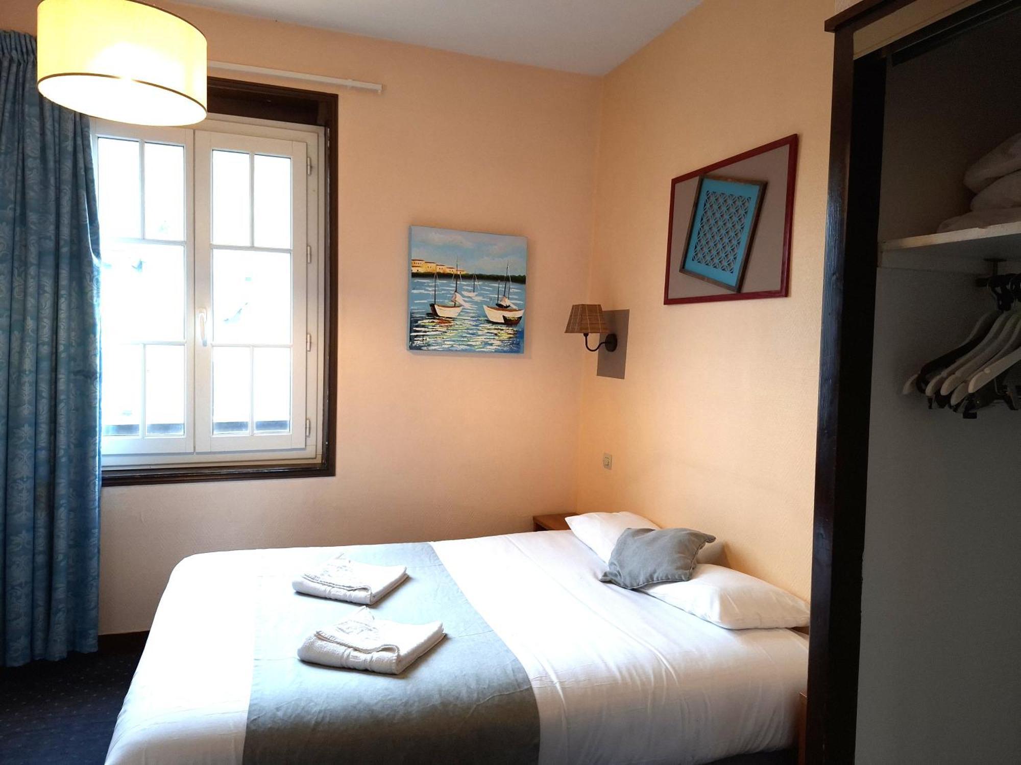 Chambre Simple avec Lit Double