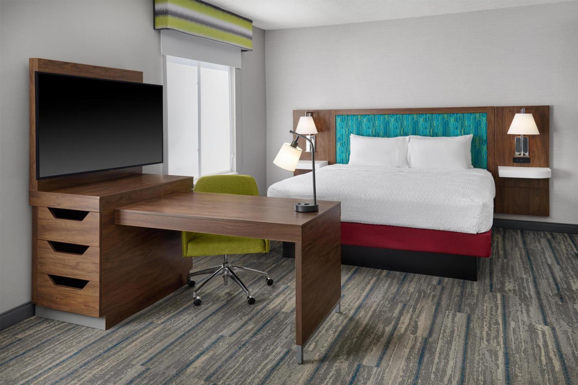 King Studio Suite with Sofa Bed - Non-Smoking
