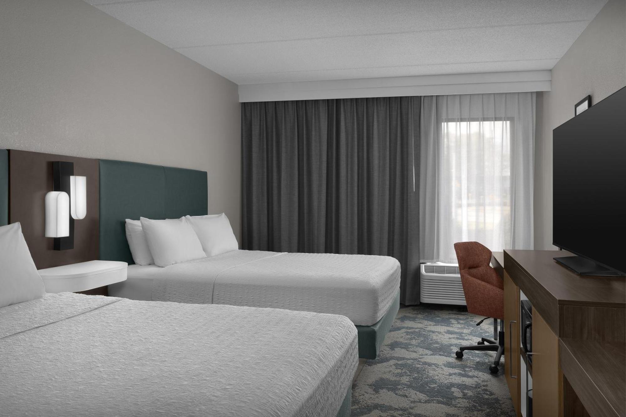 Room with Two Queen Beds - Non-Smoking