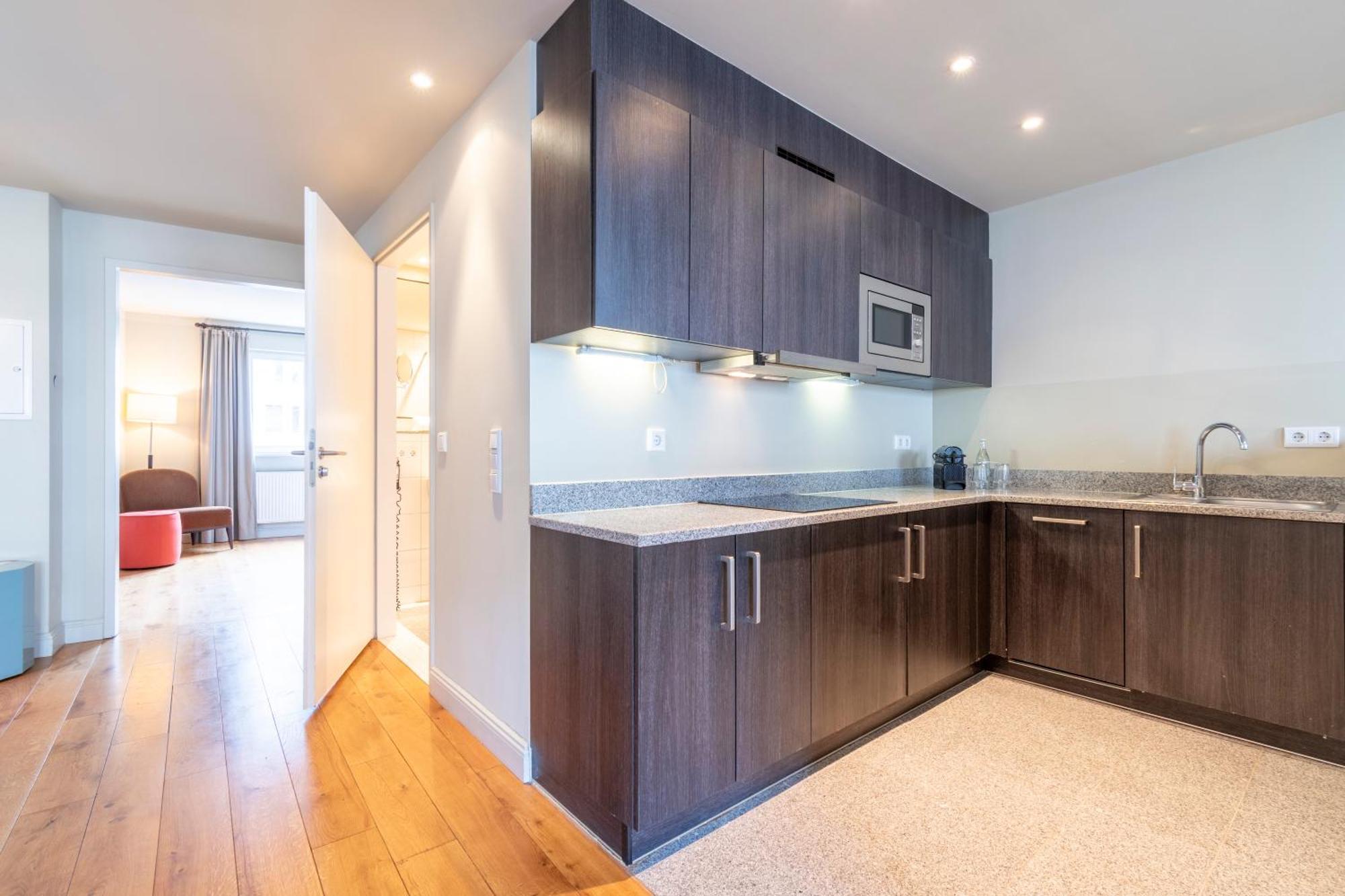 Deluxe Apartment,1765335964:JPEG
