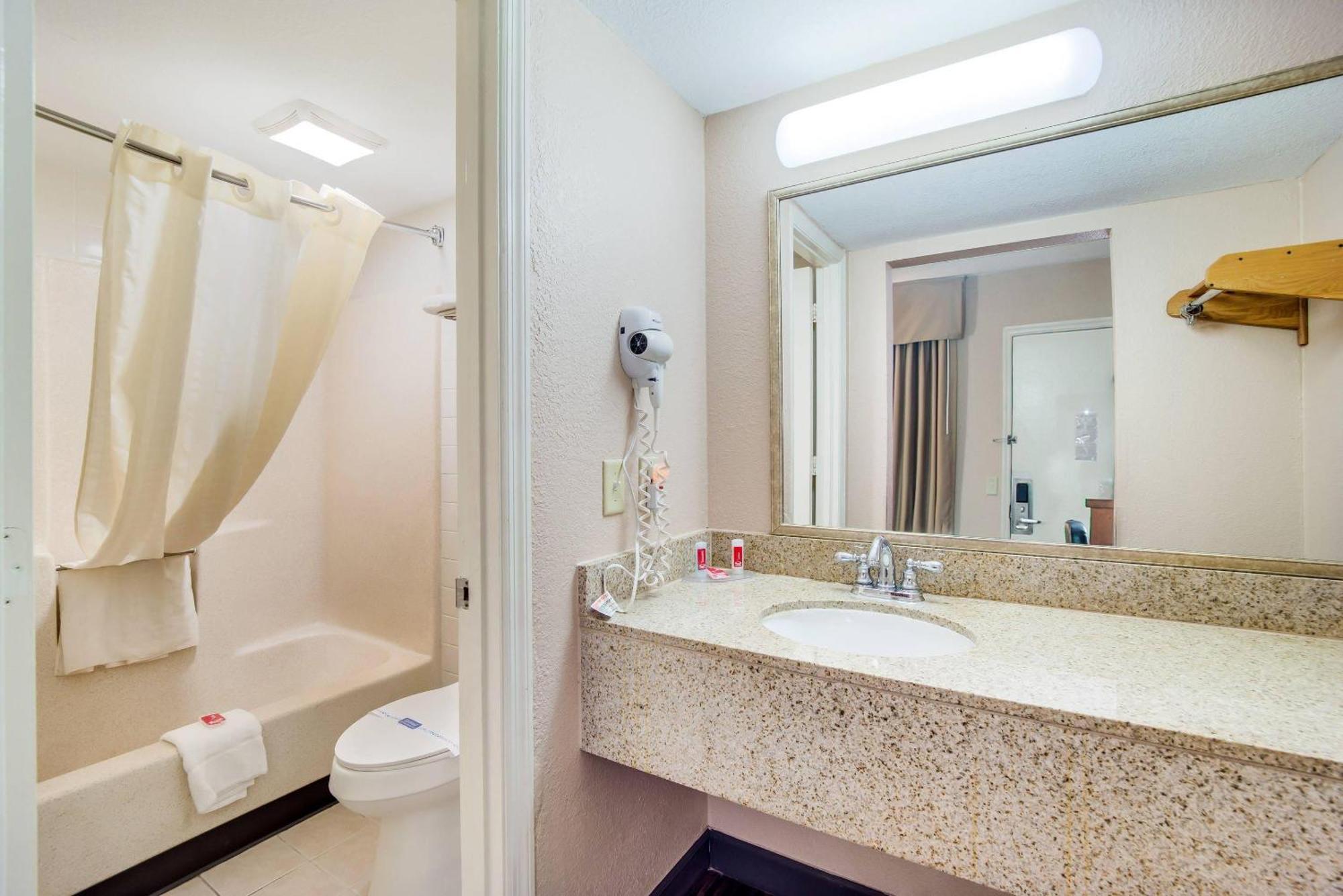 Double Room with Two Double Beds - Non-Smoking