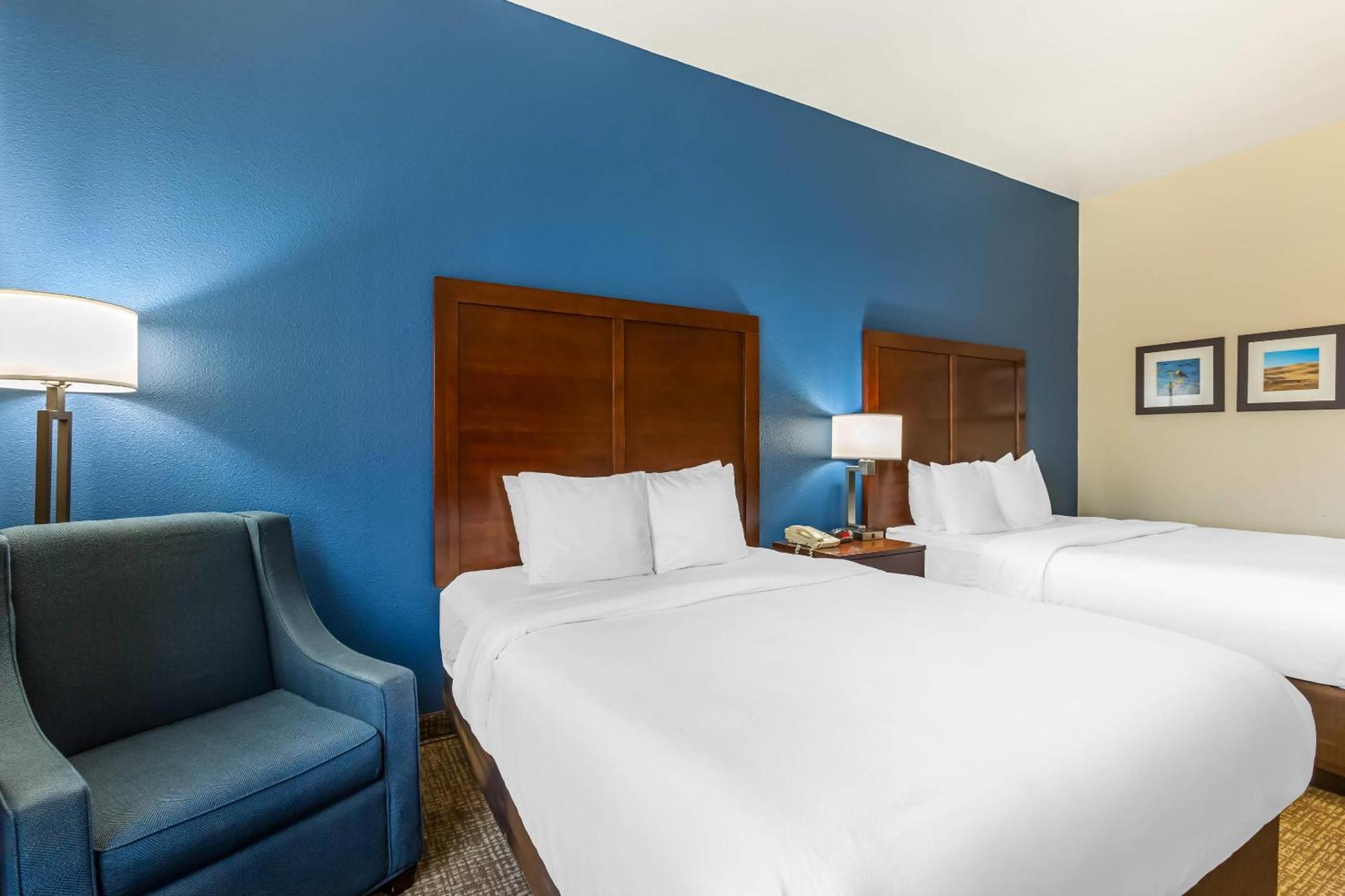 Queen Room with Two Queen Beds - Non-Smoking