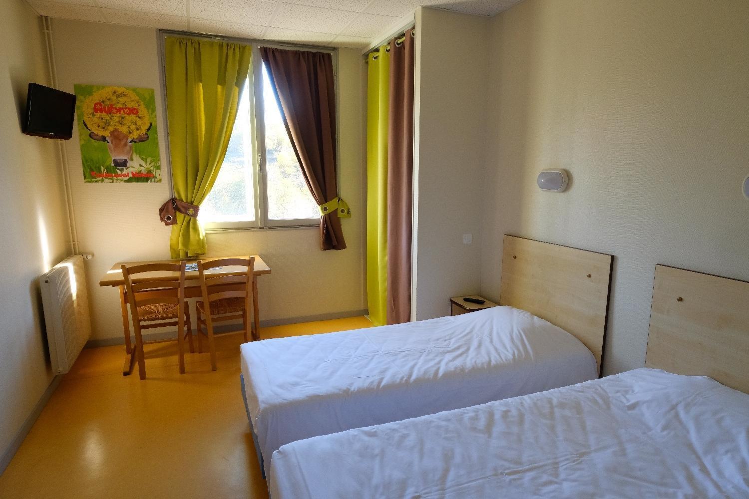 Chambre Double ou Lits Jumeaux avec Salle de Bains Privative