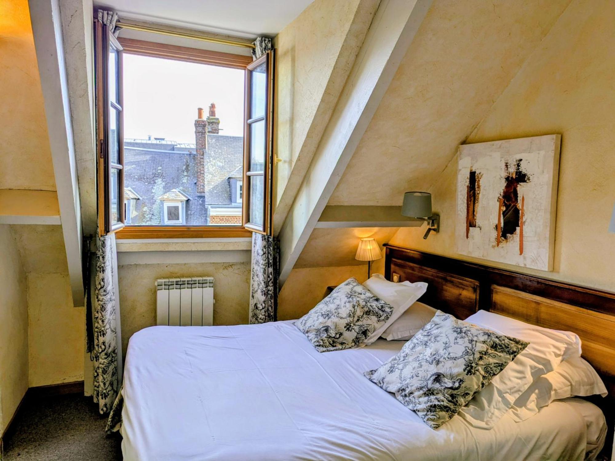 Standard Double Room,1765843673:JPEG