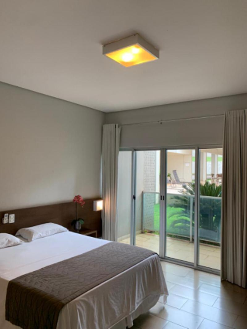 Quarto com Cama de Casal ou 2 de Solteiro