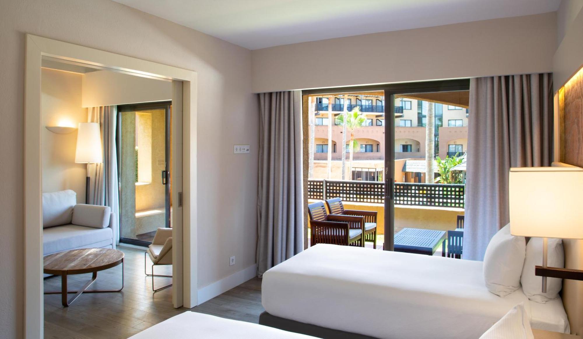 Two-Bedroom King Suite,1765800721:JPEG