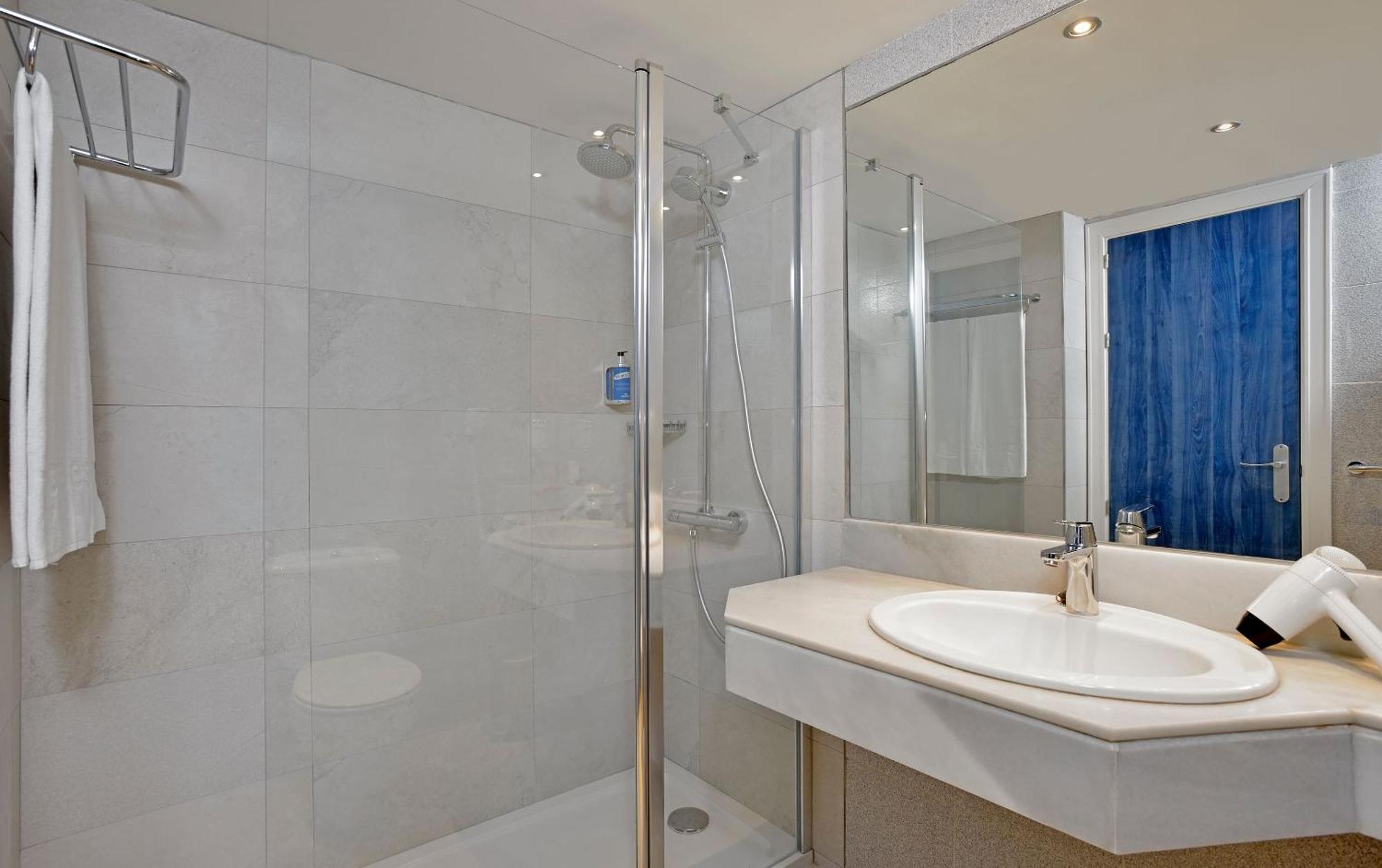 Double or Twin Room with Sea View,1765812258:JPEG