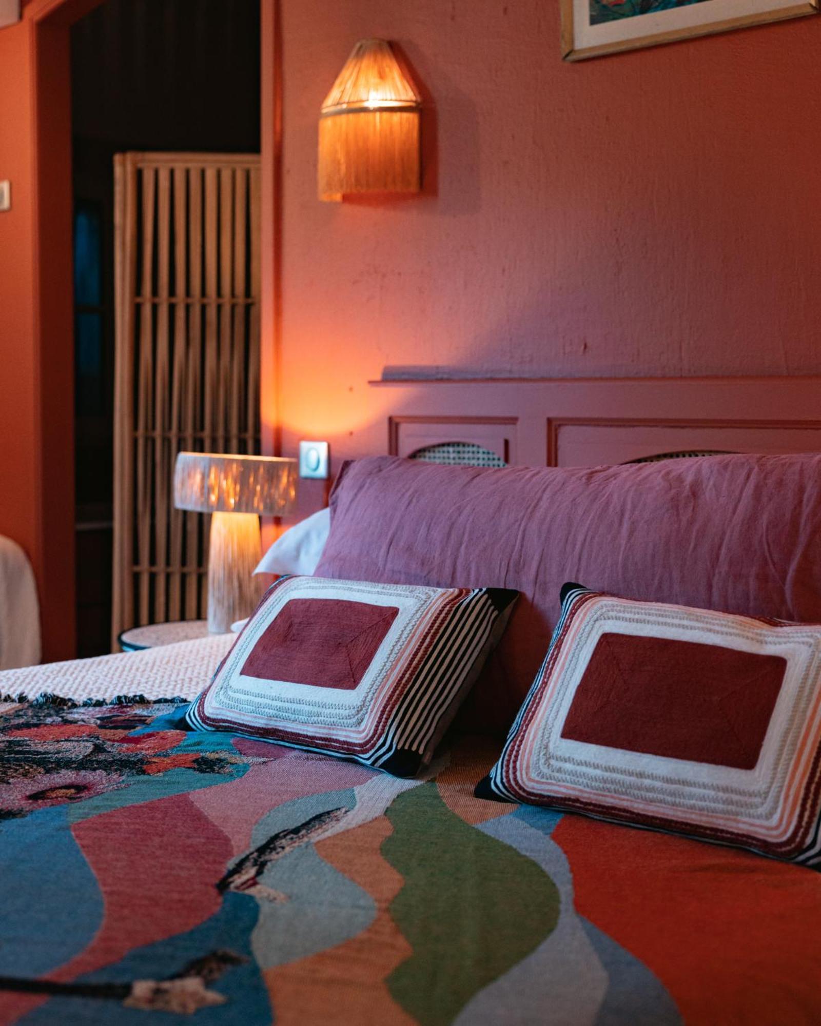 Chambre Double avec Lit d'Appoint - Vue sur le Jardin