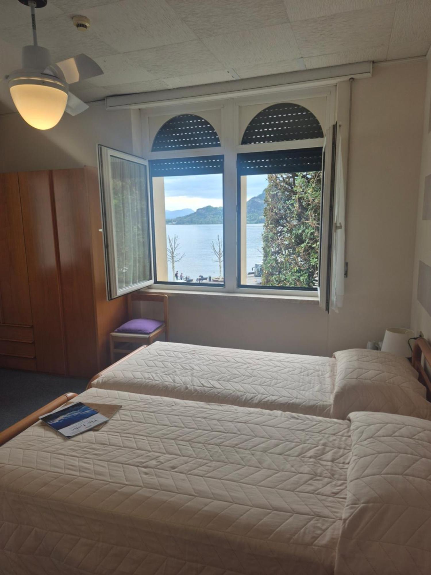 Doppel-/Zweibettzimmer mit Seeblick