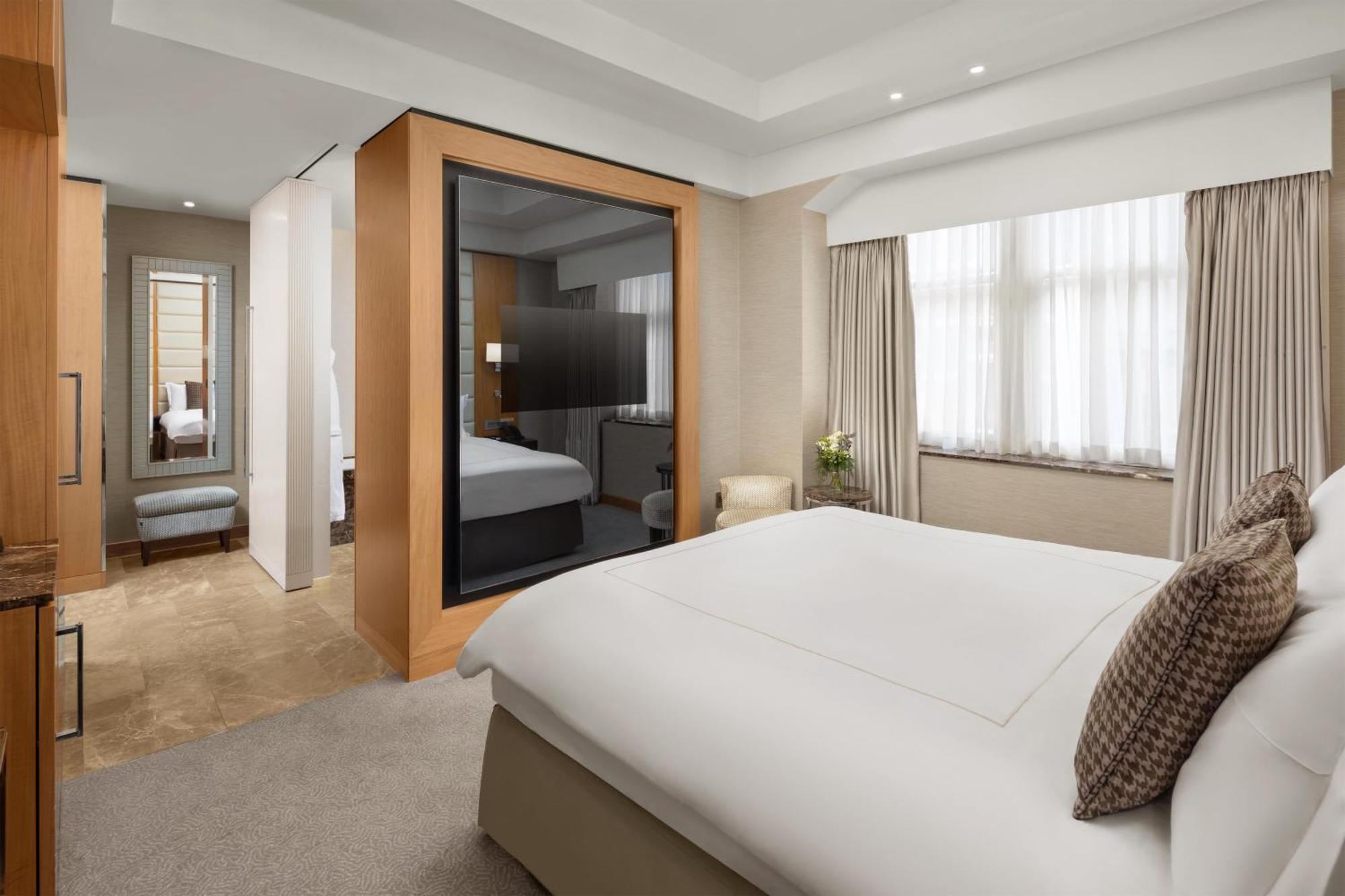 Deluxe Zimmer mit Kingsize-Bett