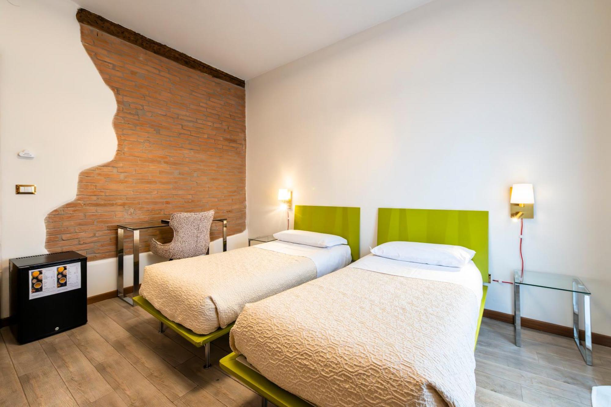 Doppel-/Zweibettzimmer mit privatem, externem Bad