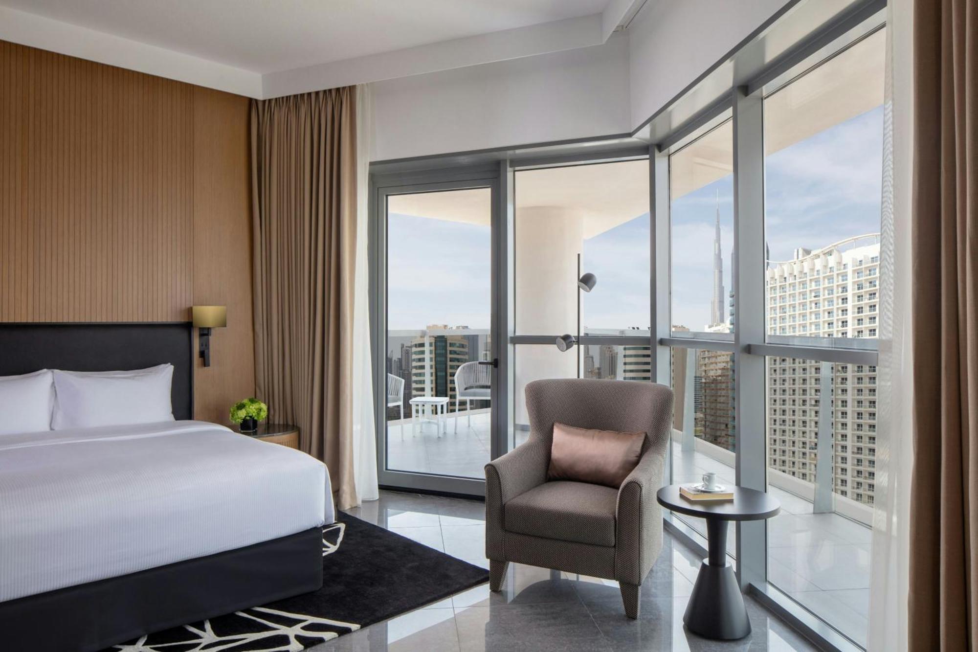 Executive Suite met 1 Slaapkamer en Kingsize Bed en Balkon
