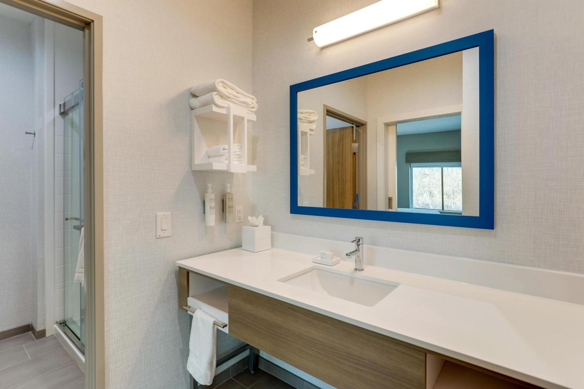 King Studio Suite
