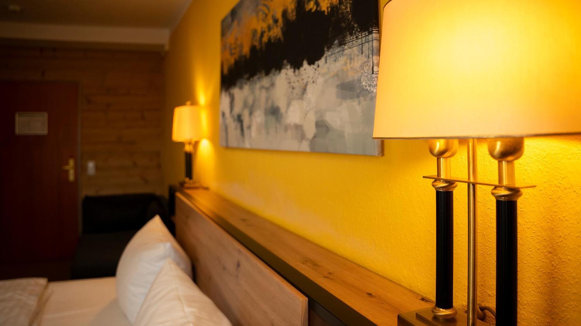 Dreibettzimmer mit Bergblick