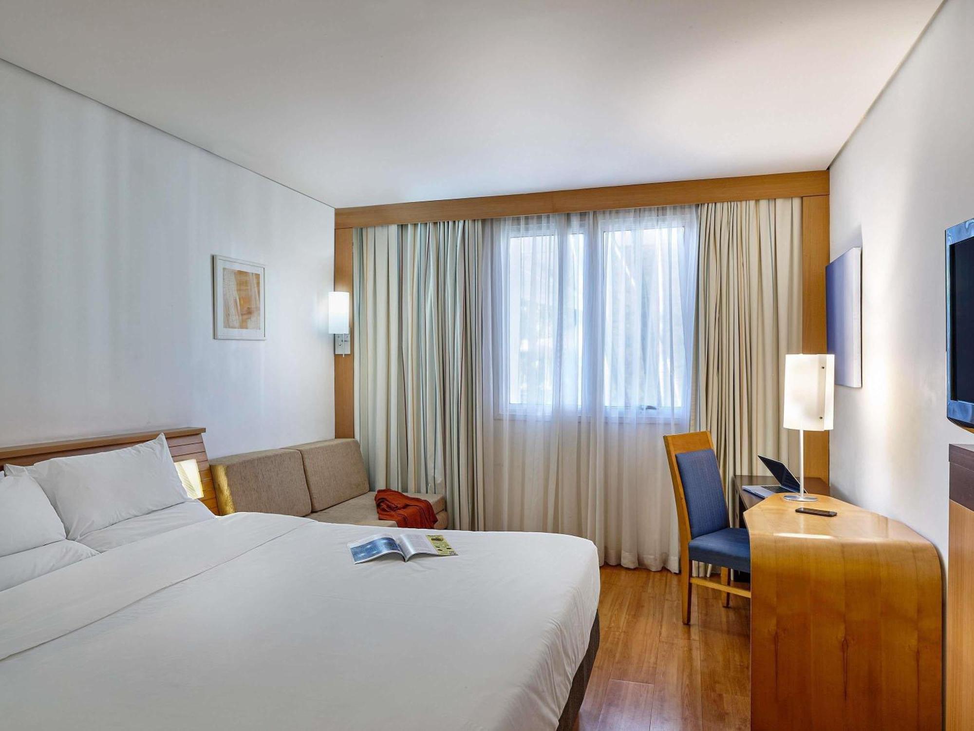 Quarto King Standard com Sofá-cama
