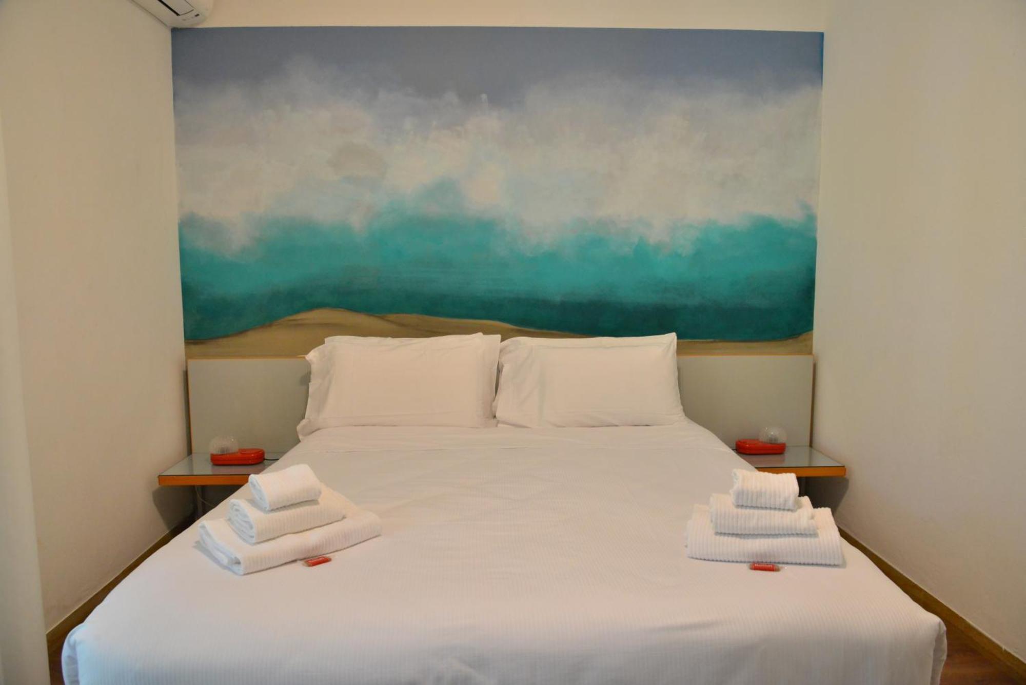 Comfort Double or Twin Room with Terrace and Partial Lake View