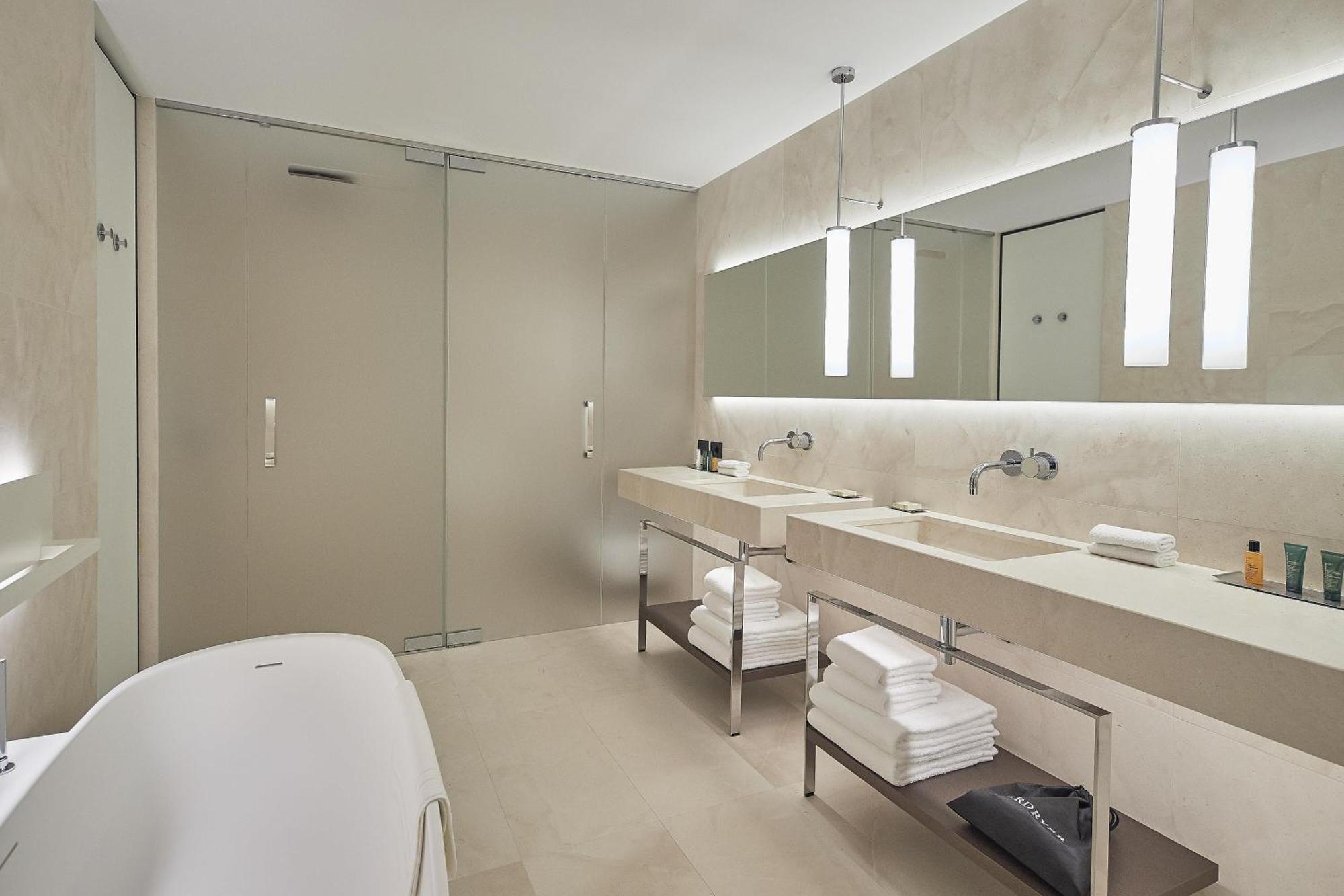 Premium Kamer met Kingsize Bed en Uitzicht op het Meer