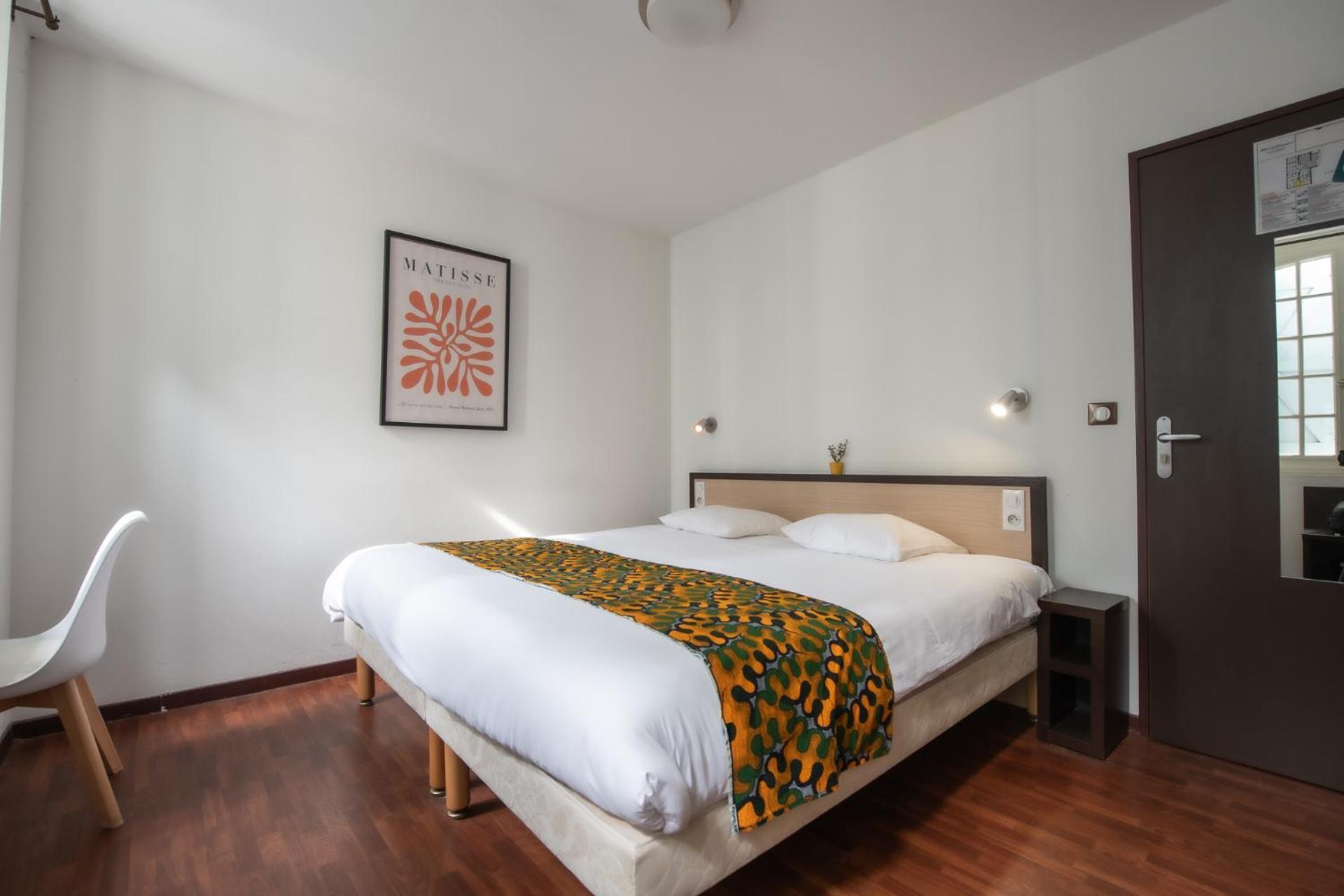 Chambre Double - Accessible aux Personnes à Mobilité Réduite