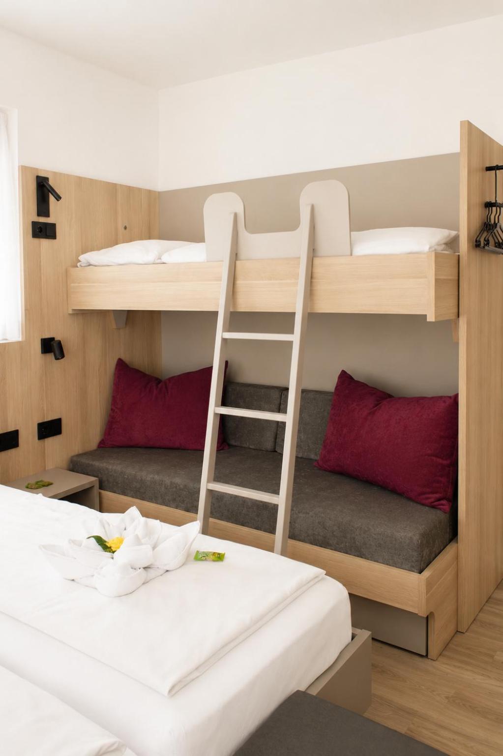 Vierbettzimmer mit Gemeinschaftsbad