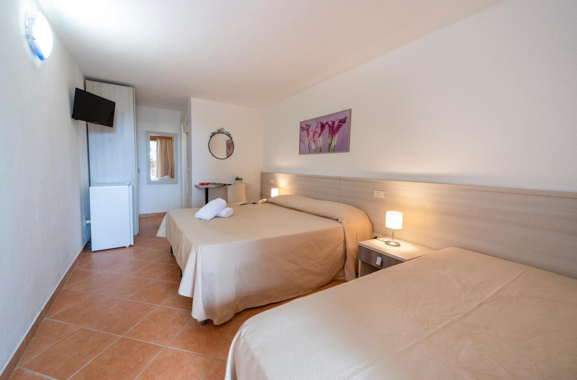 Camera Matrimoniale con Letto Supplementare