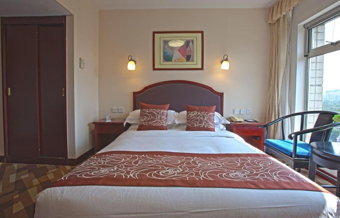 Standard Room (Mini-Fridge+Umbrella+Private Ironing Facilities)