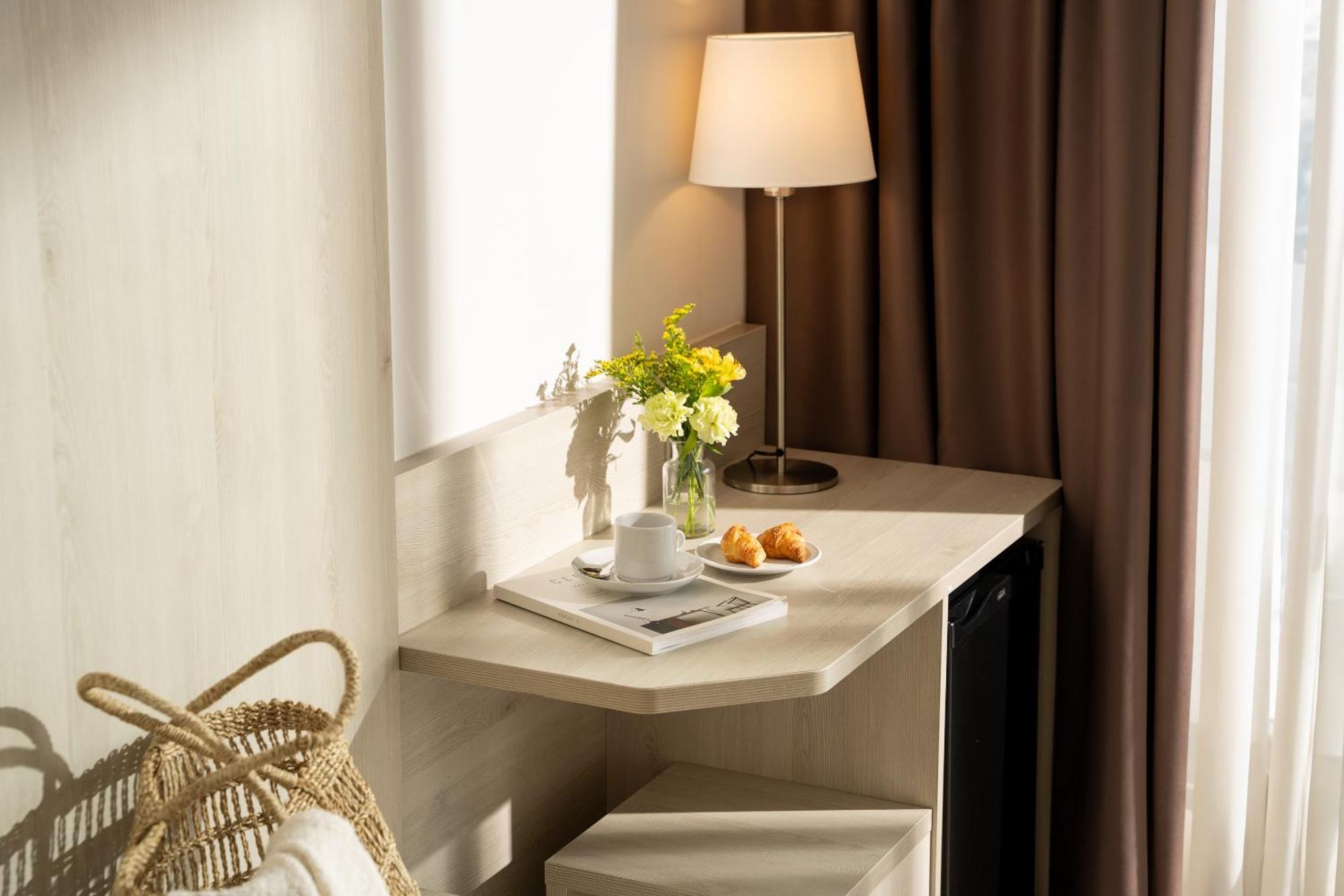 Tweepersoonskamer met 1 of 2 Bedden en Uitzicht op het Zwembad