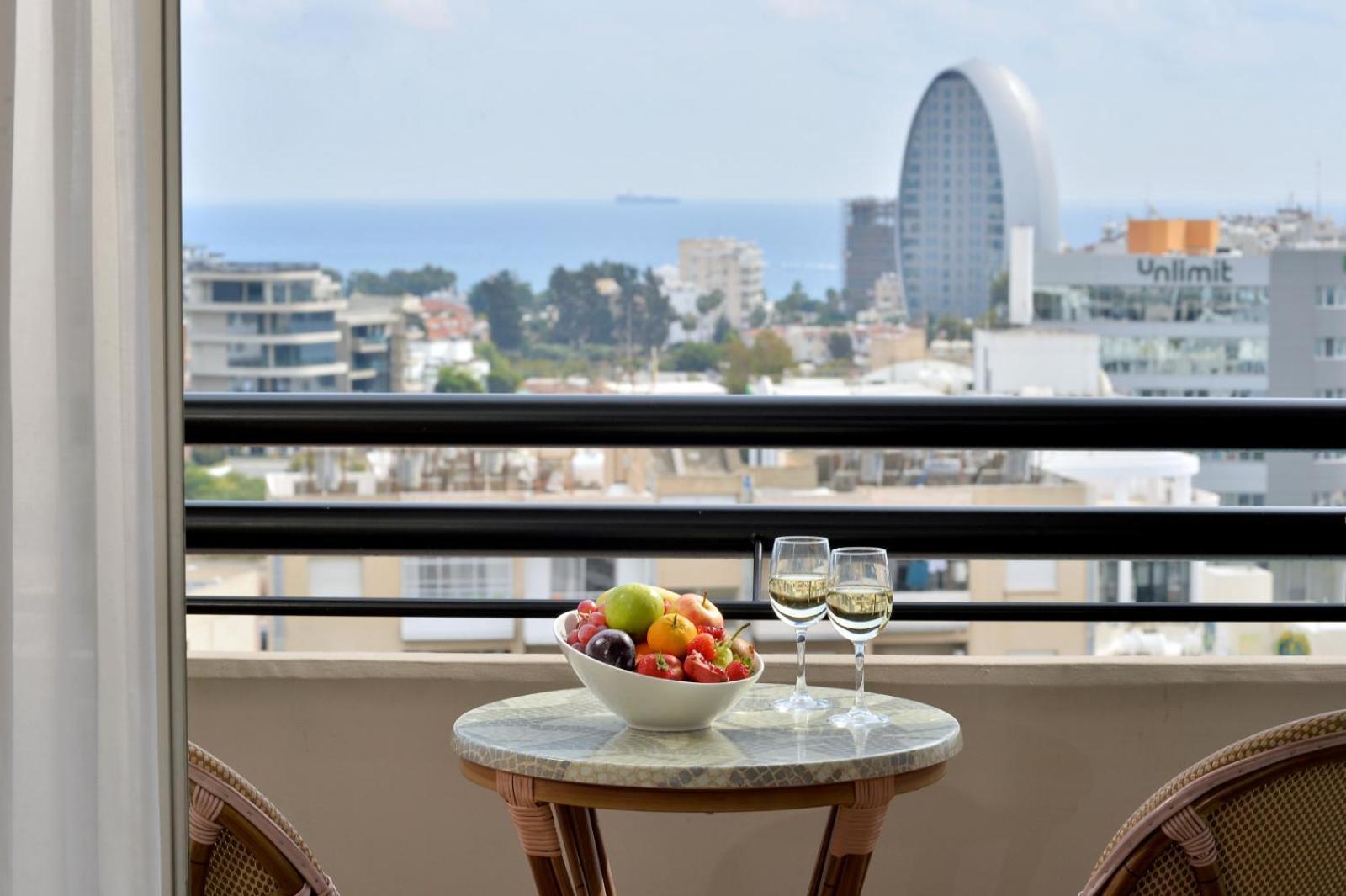Superior Double or Twin Room City View