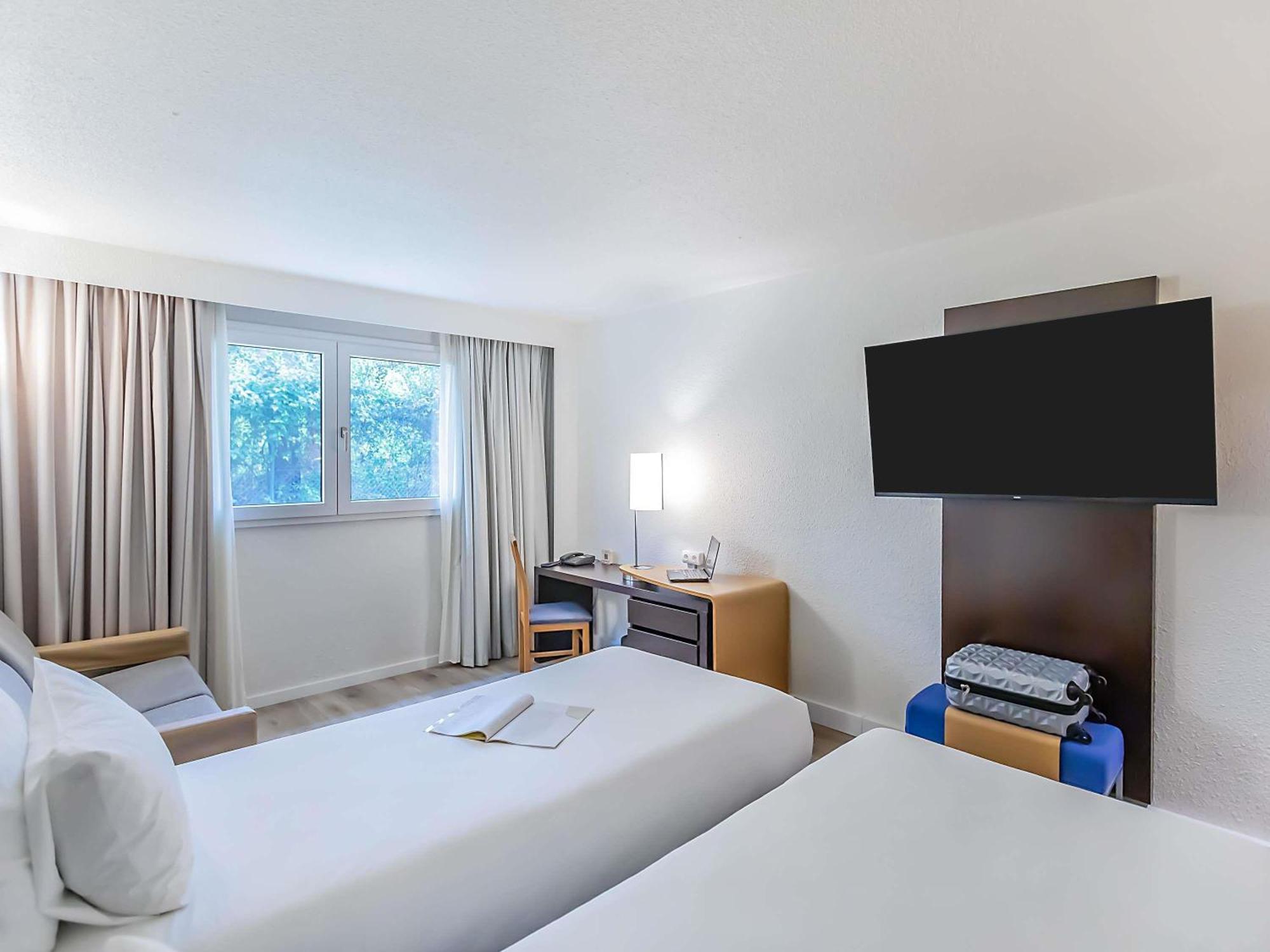 Twin Room,1771691744:JPEG