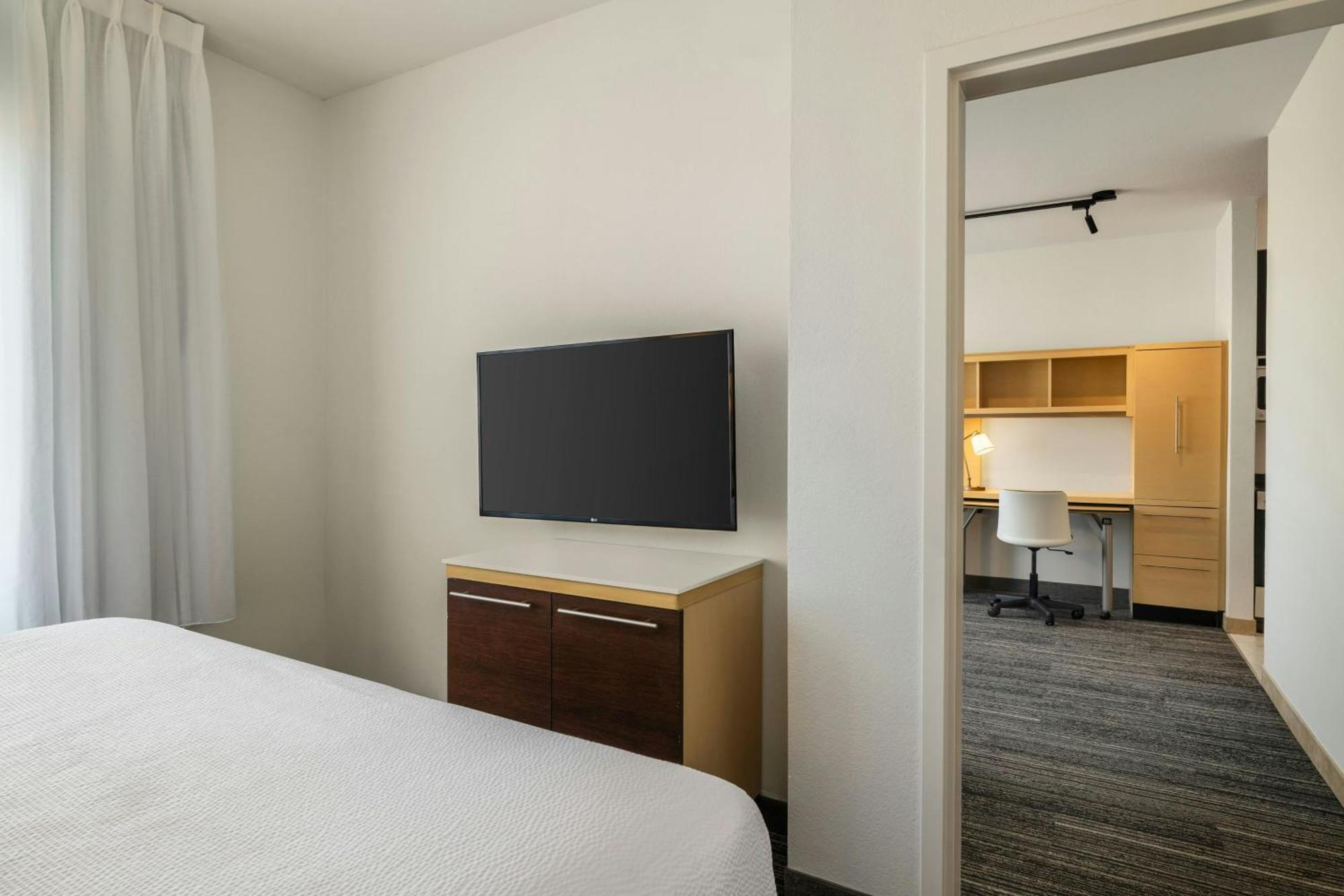 One-Bedroom King Suite