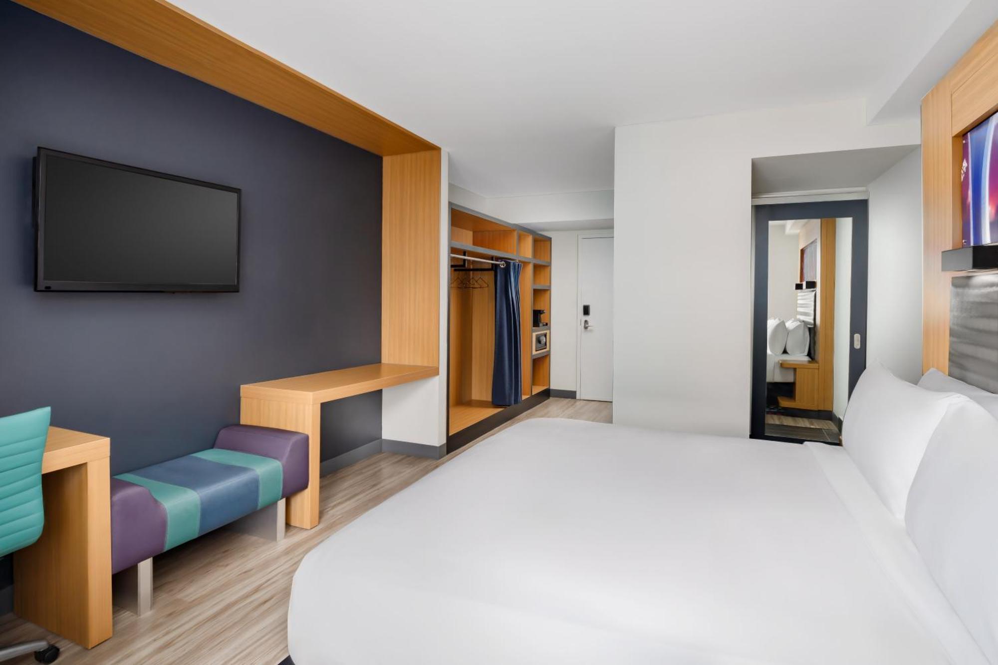 Chambre Privilège Lit King-Size en Étage Supérieur - Vue sur Ville