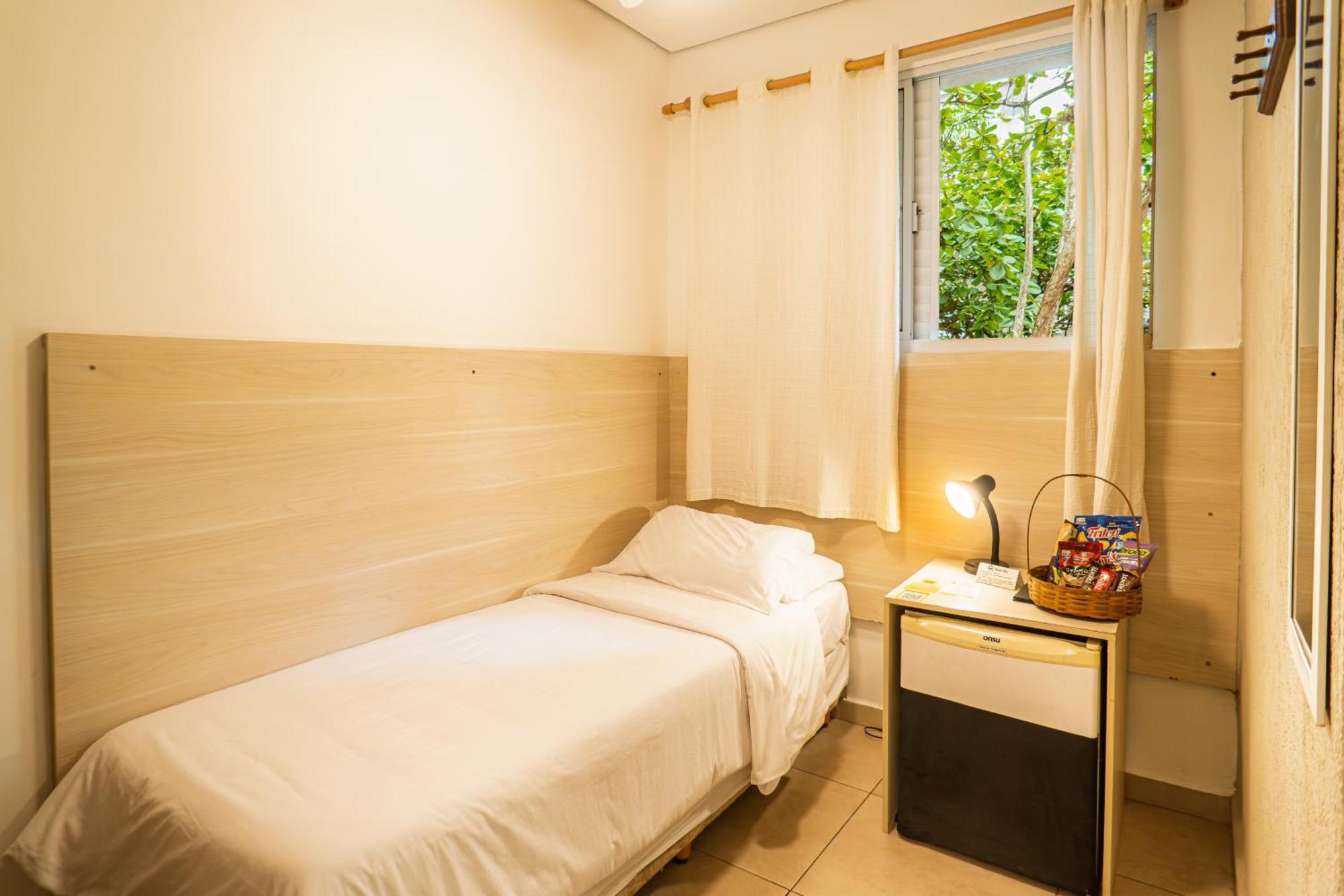 Quarto Individual Econômico