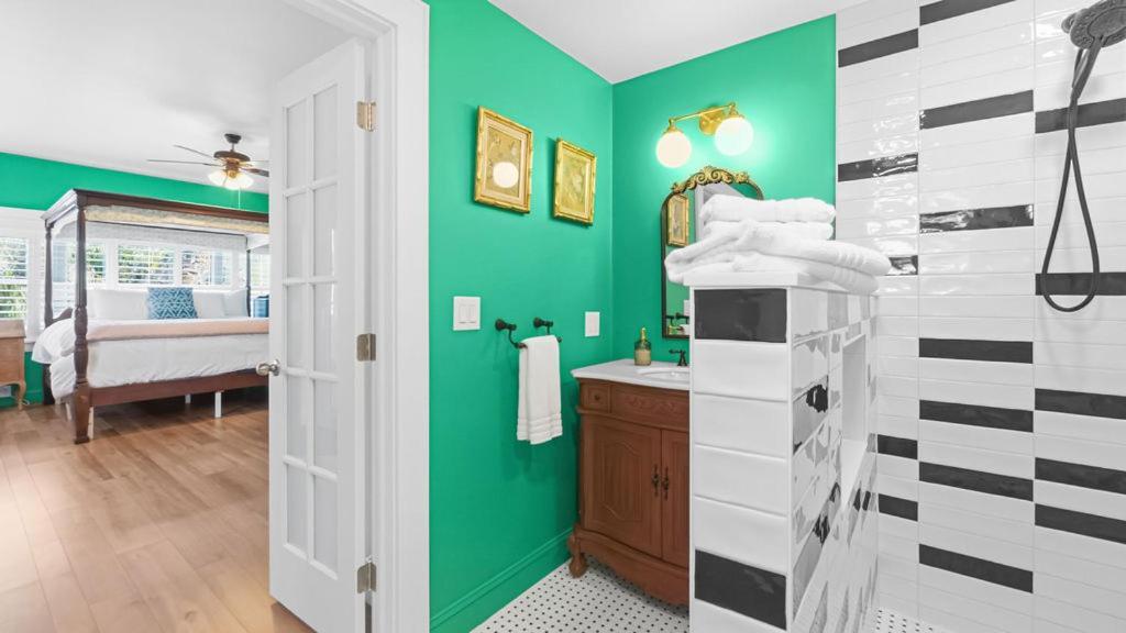 Deluxe King Suite,1771897225:JPEG