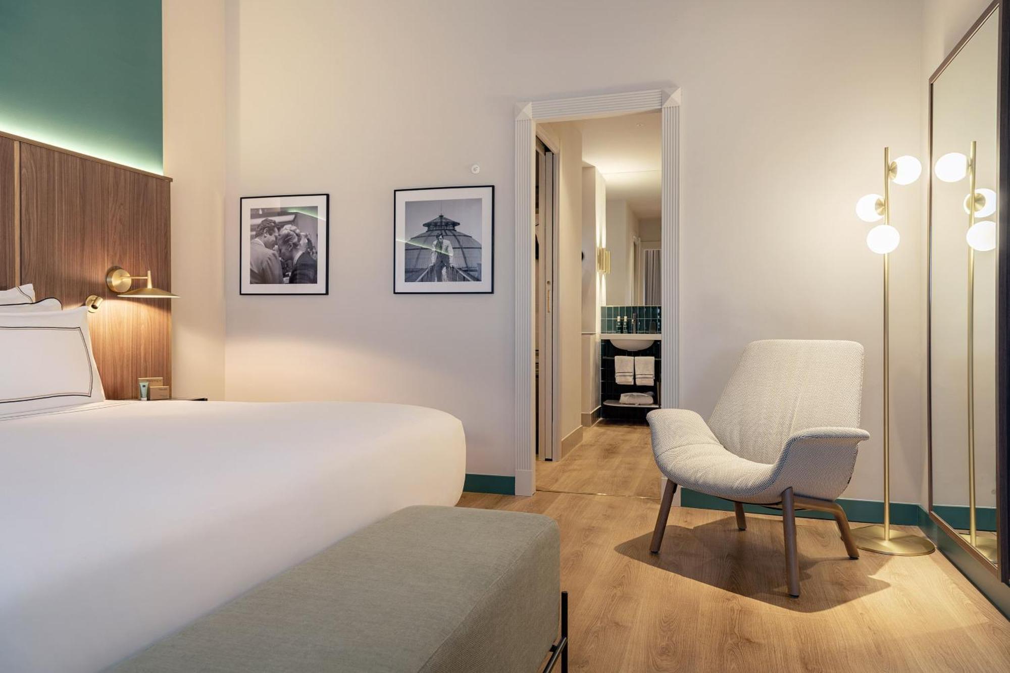 The Level Presidential Suite and Lounge Access