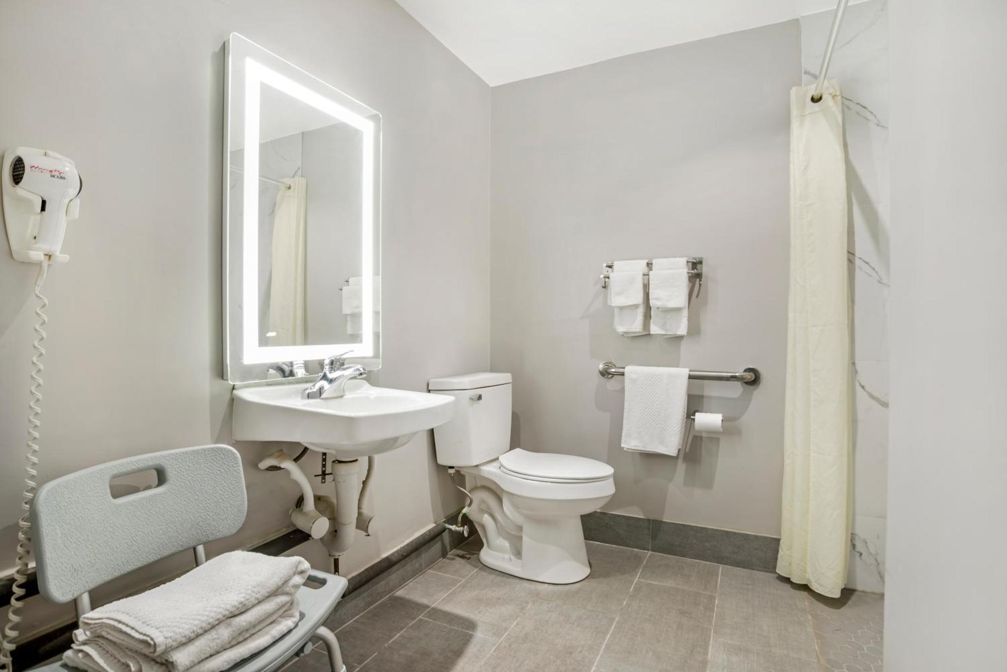 Double Room with Two Double Beds - Accessible/Non-Smoking