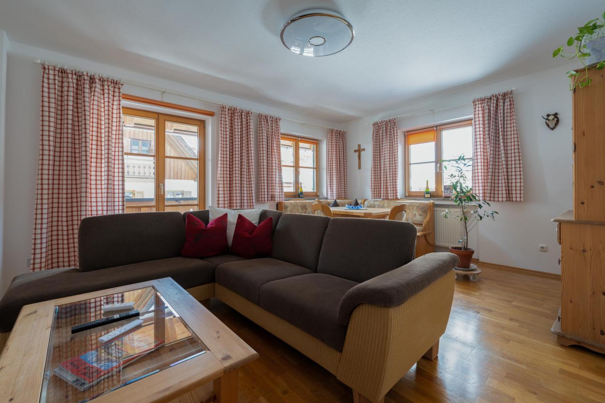 Studio mit Balkon