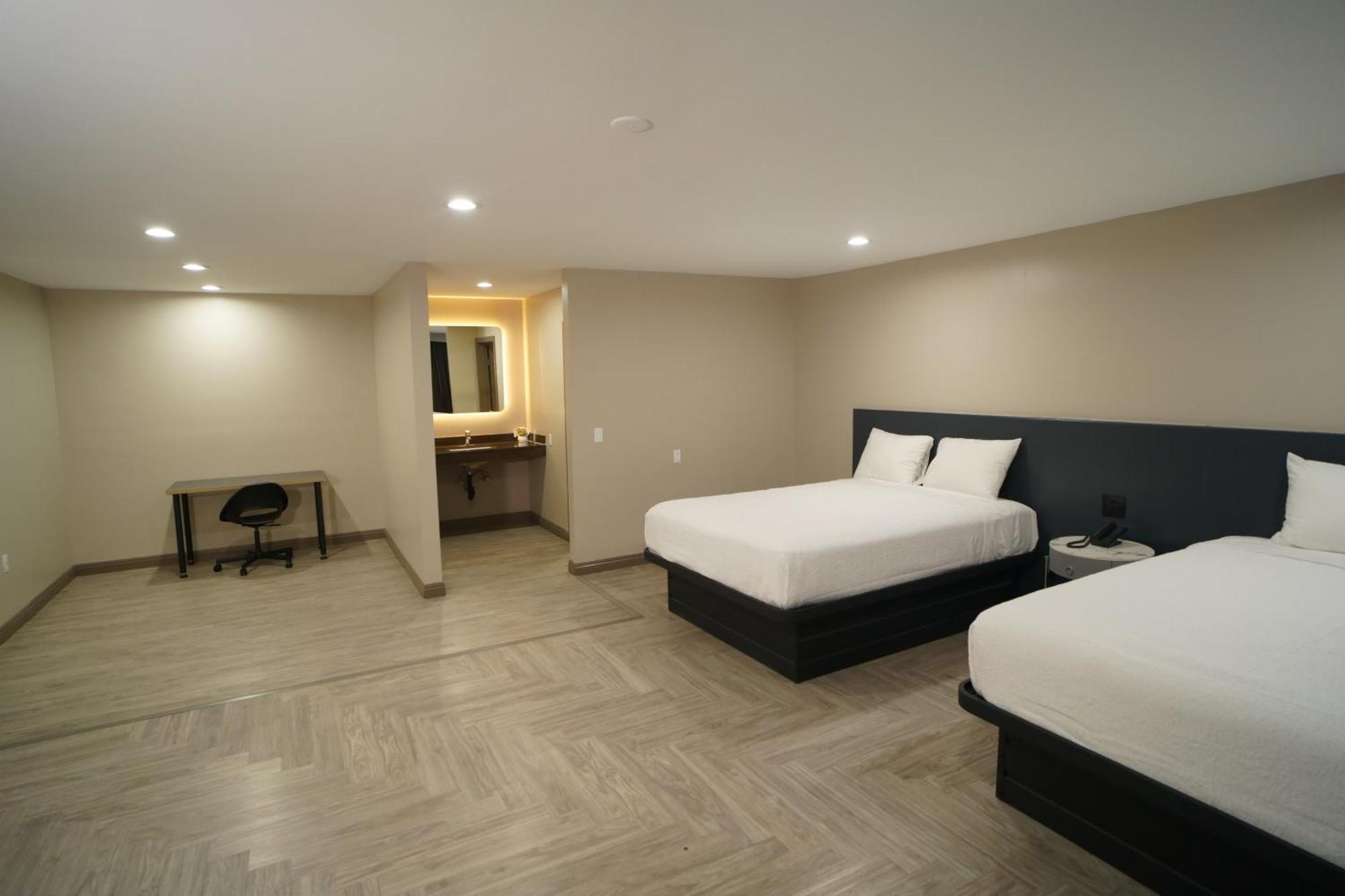 Superior Queen Room