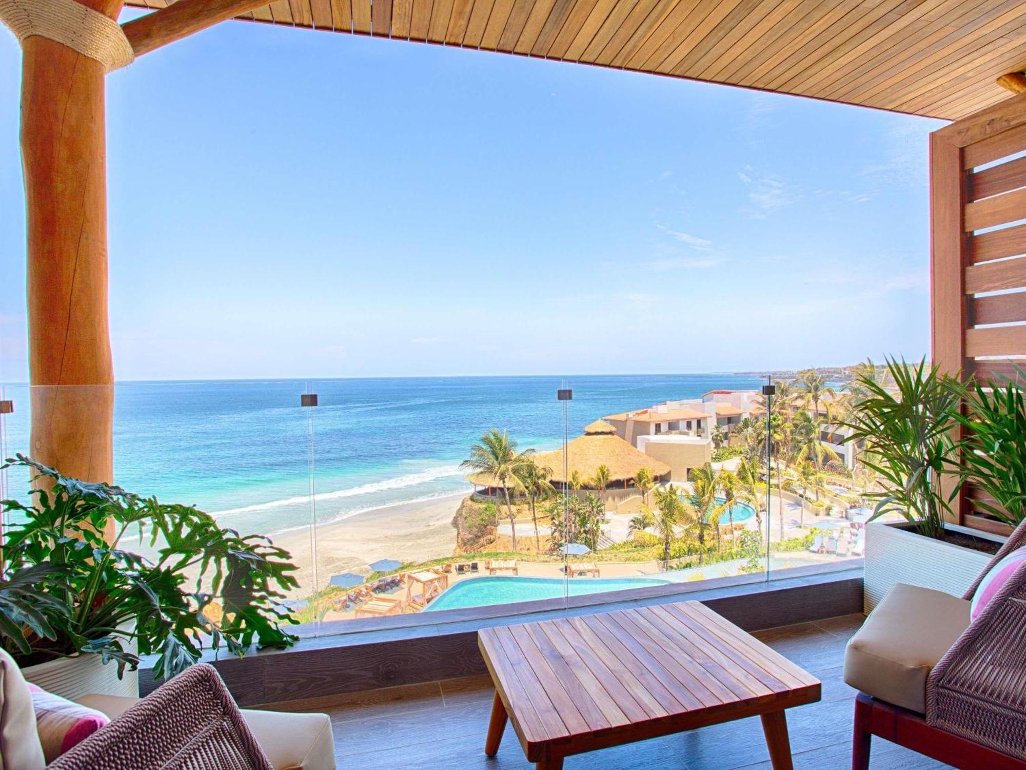 One-Bedroom Armony King Suite with Ocean View