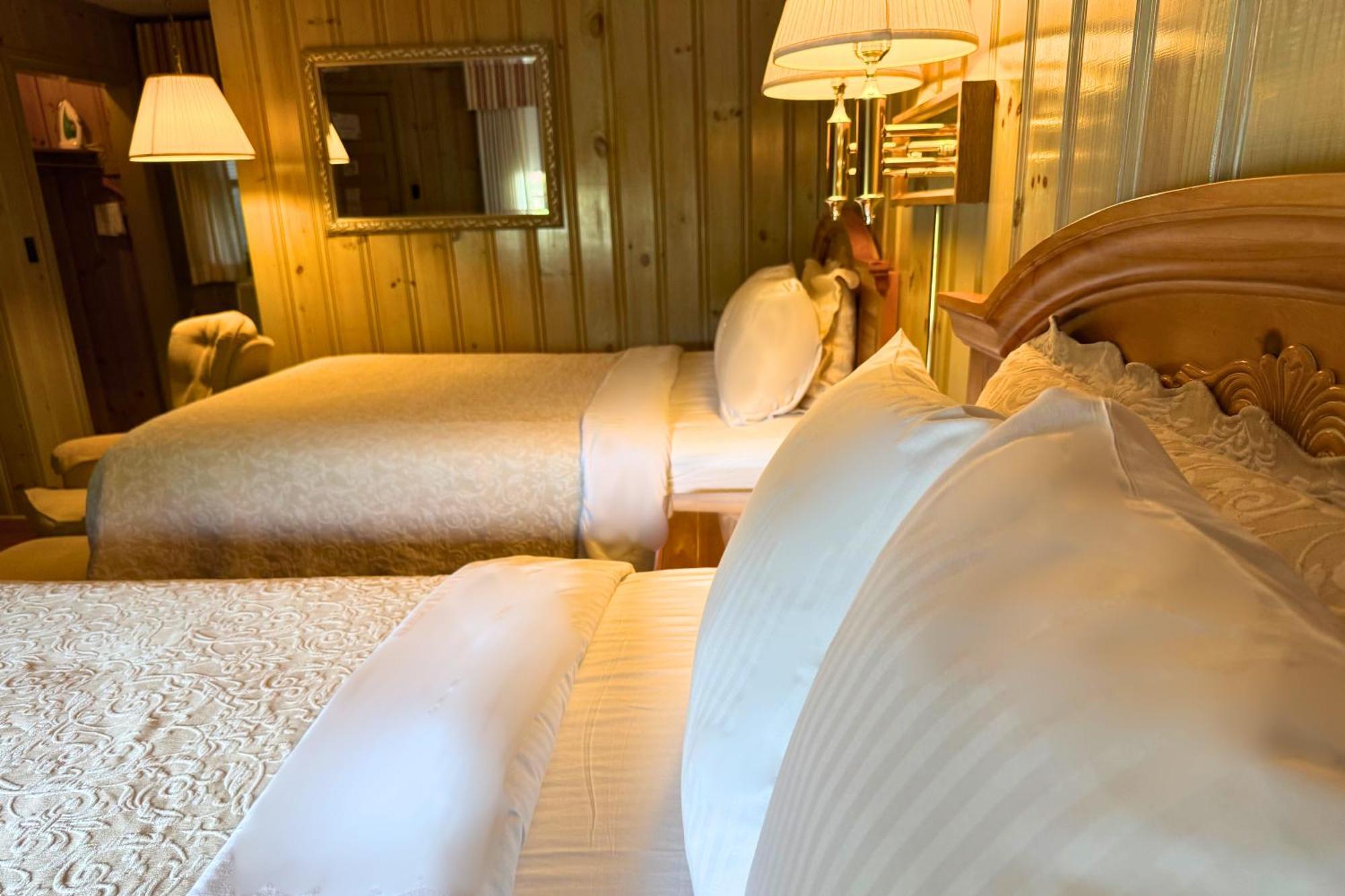 Standard Queen Room with Two Queen Beds