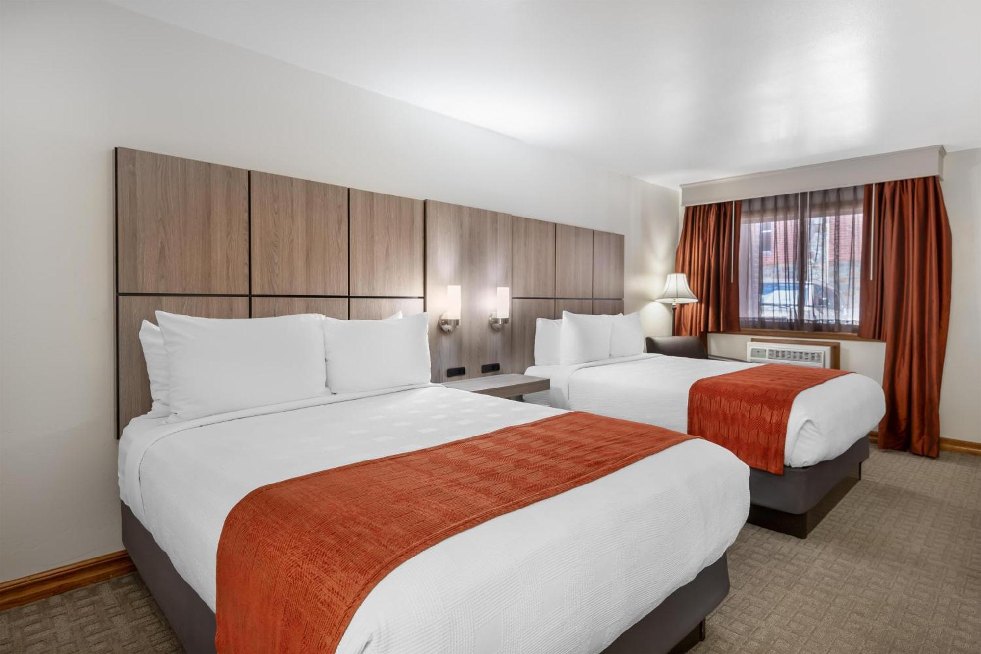 Queen Room with Two Queen Beds - Pet-Friendly/Non-Smoking